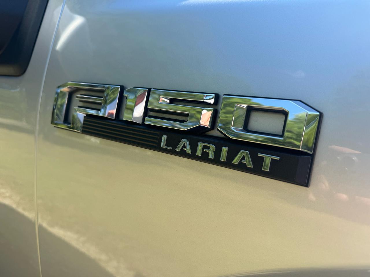 Ford F-150 4WD SuperCrew 145" Lariat 2016