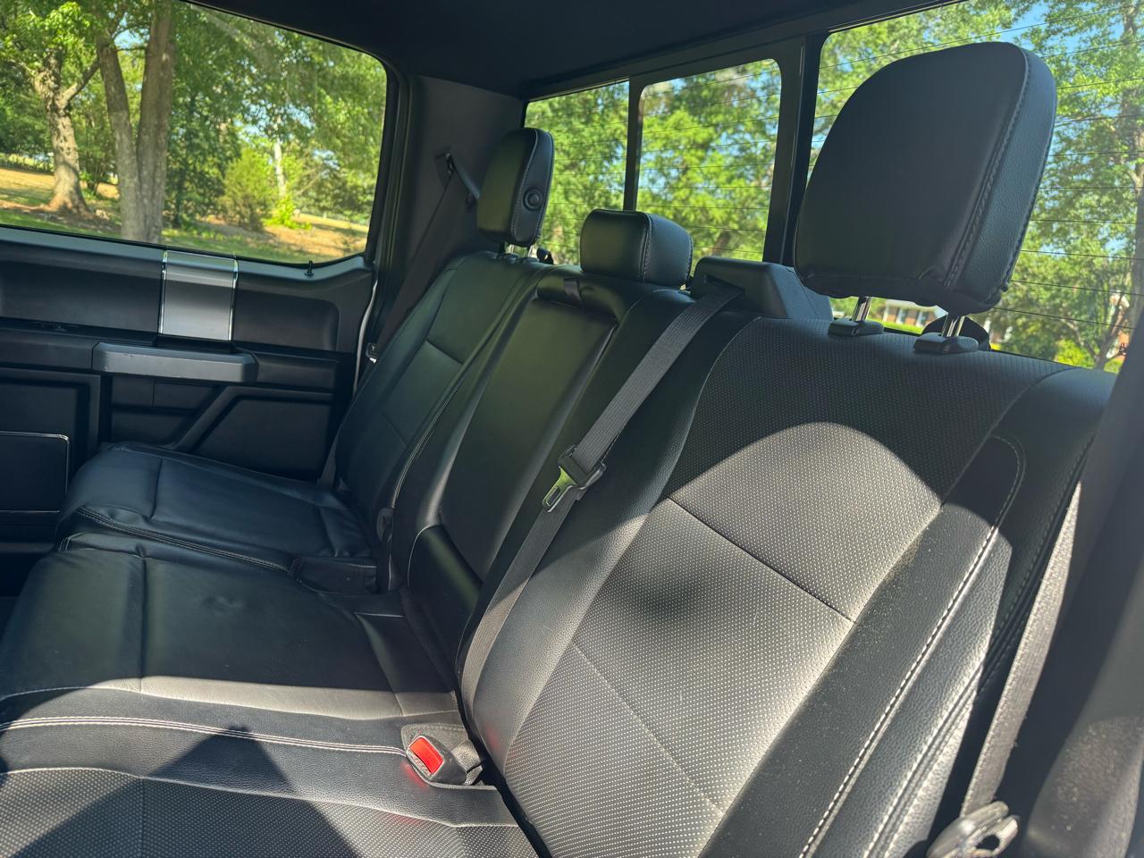 Ford F-150 4WD SuperCrew 145" Lariat 2016