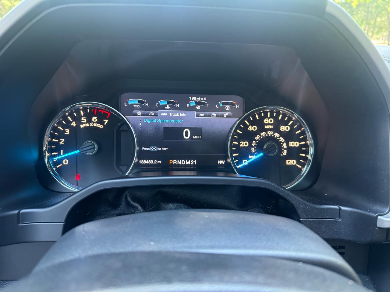 Ford F-150 4WD SuperCrew 145" Lariat 2016