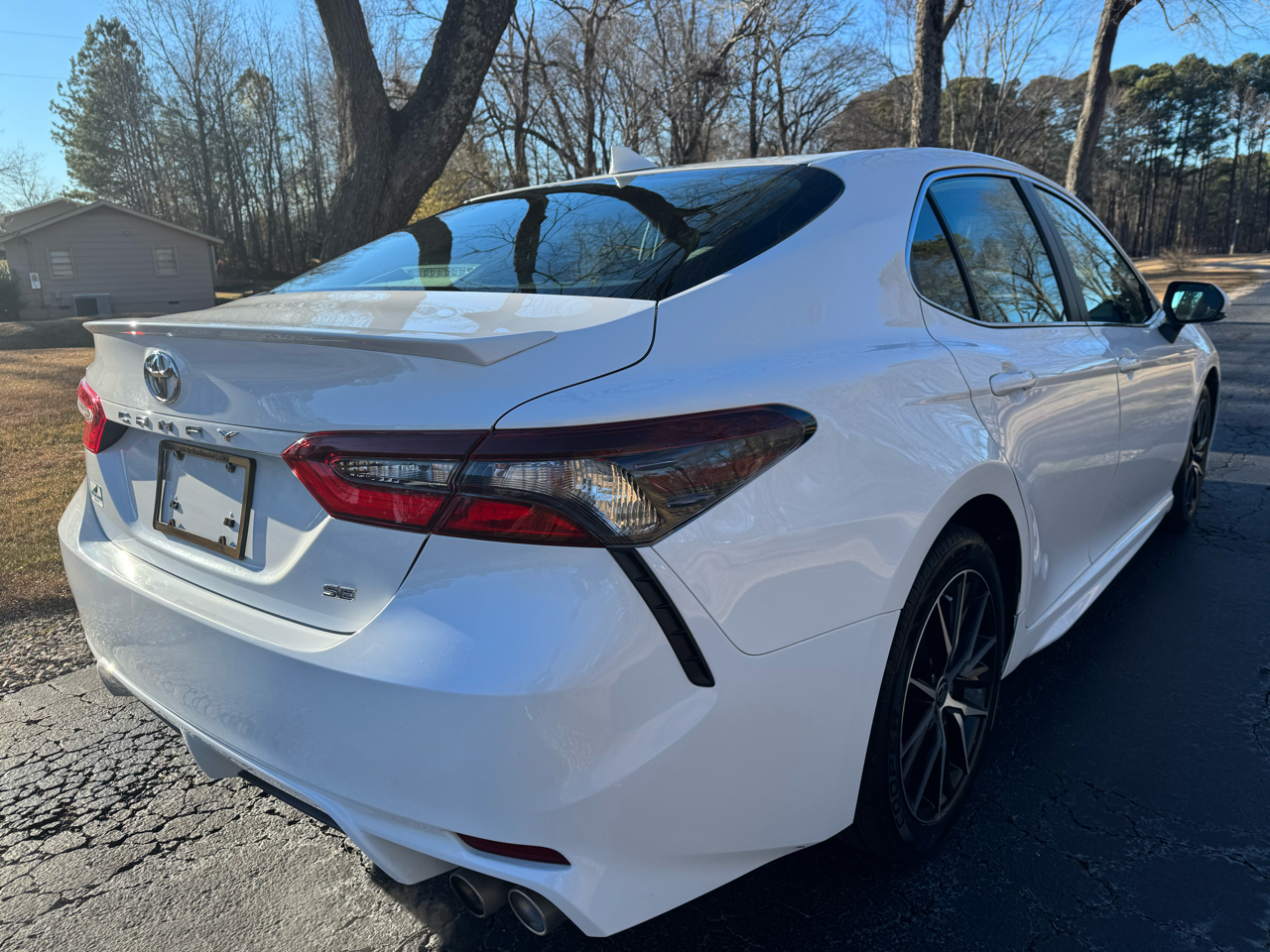Toyota Camry SE Auto (Natl) 2022