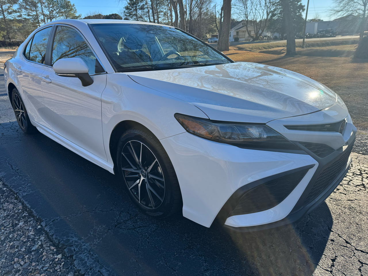Toyota Camry SE Auto (Natl) 2022