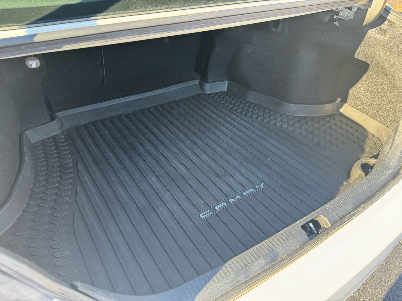 Toyota Camry SE Auto (Natl) 2022