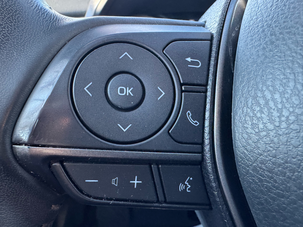 Toyota Camry SE Auto (Natl) 2022