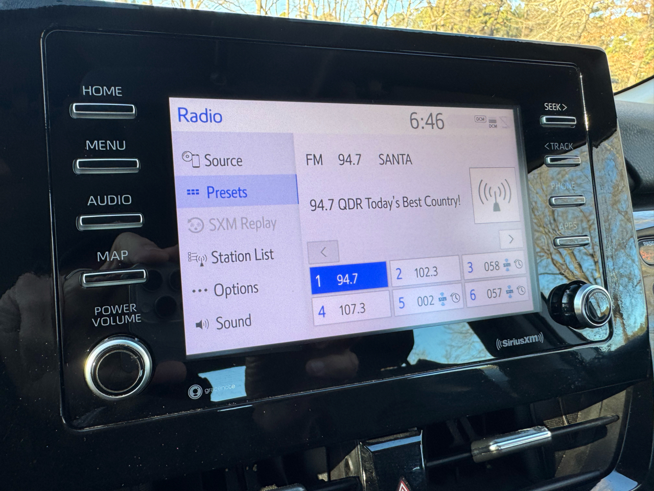 Toyota Camry SE Auto (Natl) 2022