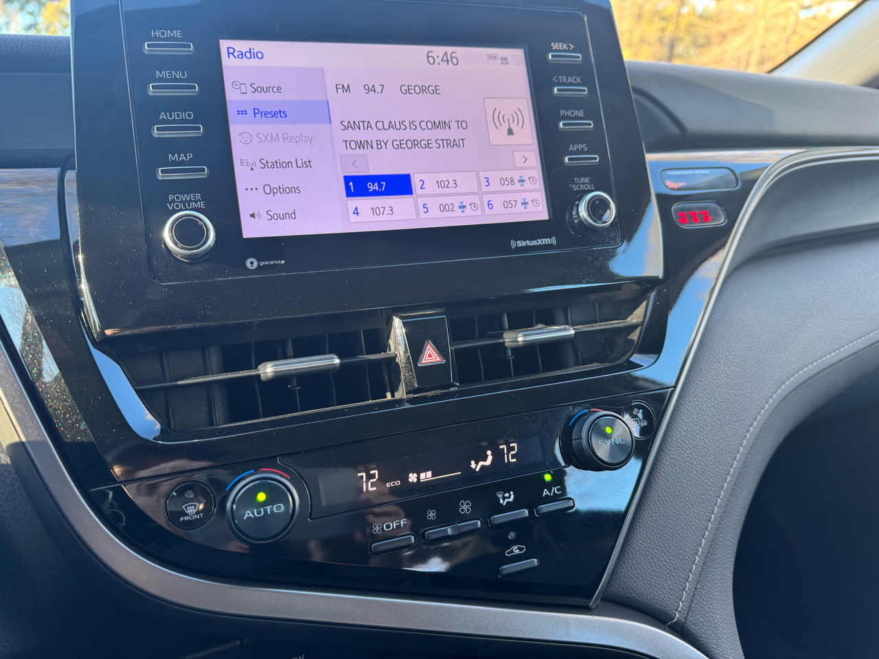 Toyota Camry SE Auto (Natl) 2022