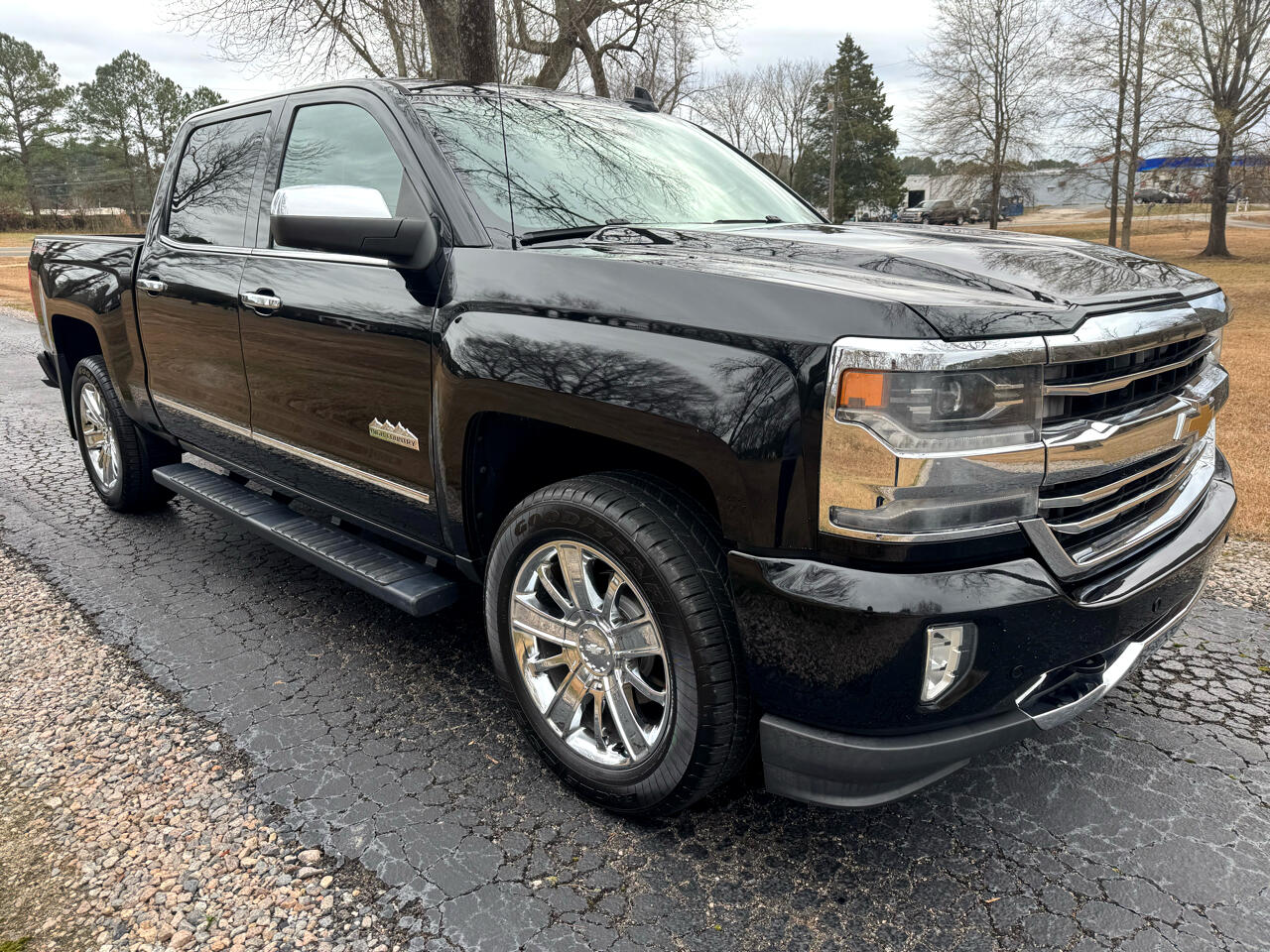 Chevrolet Silverado 1500 4WD Crew Cab 143.5" High Country 2016
