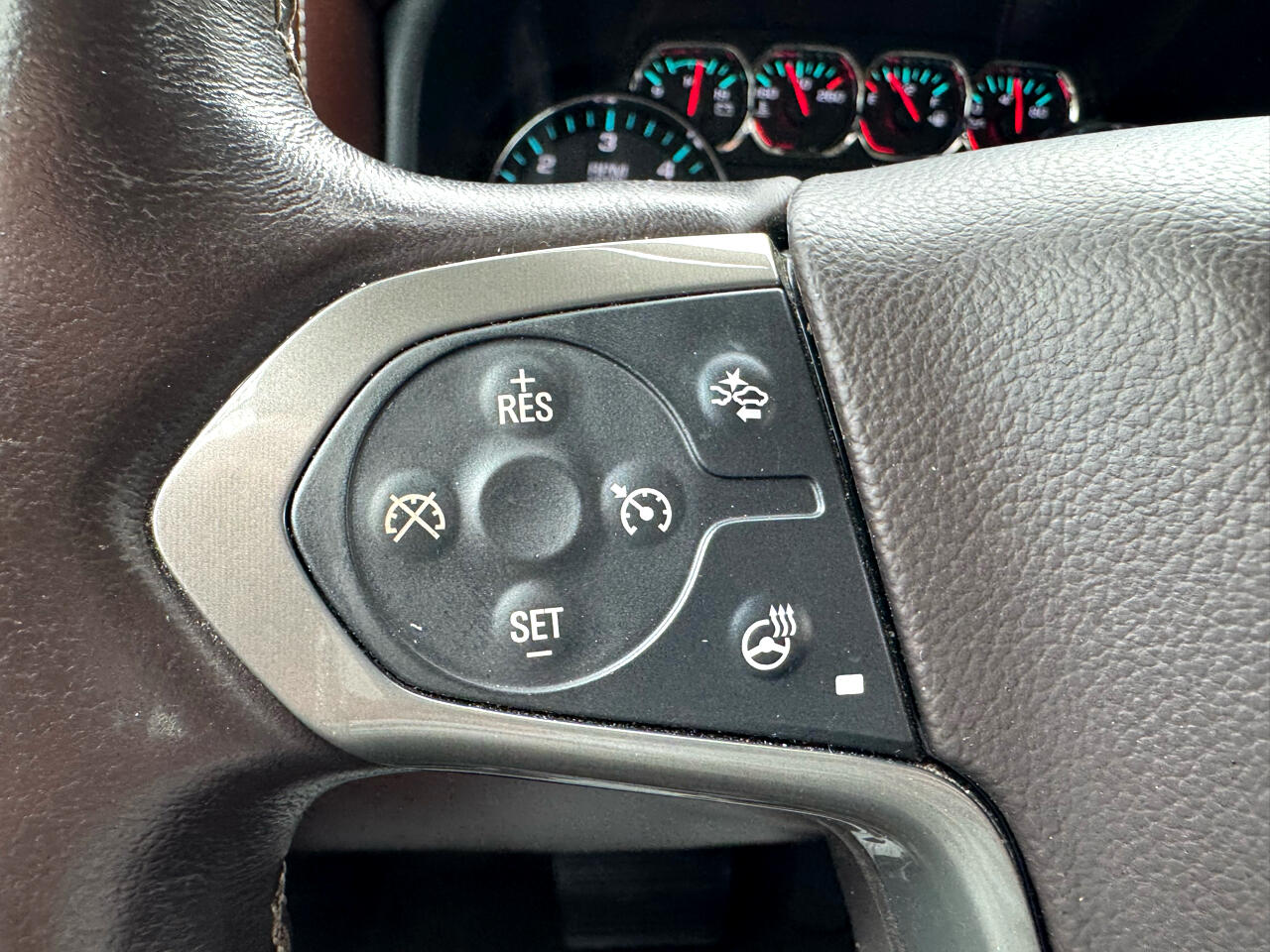 Chevrolet Silverado 1500 4WD Crew Cab 143.5" High Country 2016