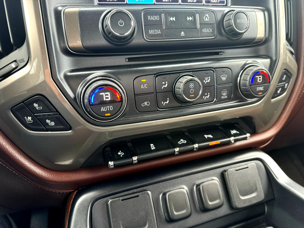 Chevrolet Silverado 1500 4WD Crew Cab 143.5" High Country 2016