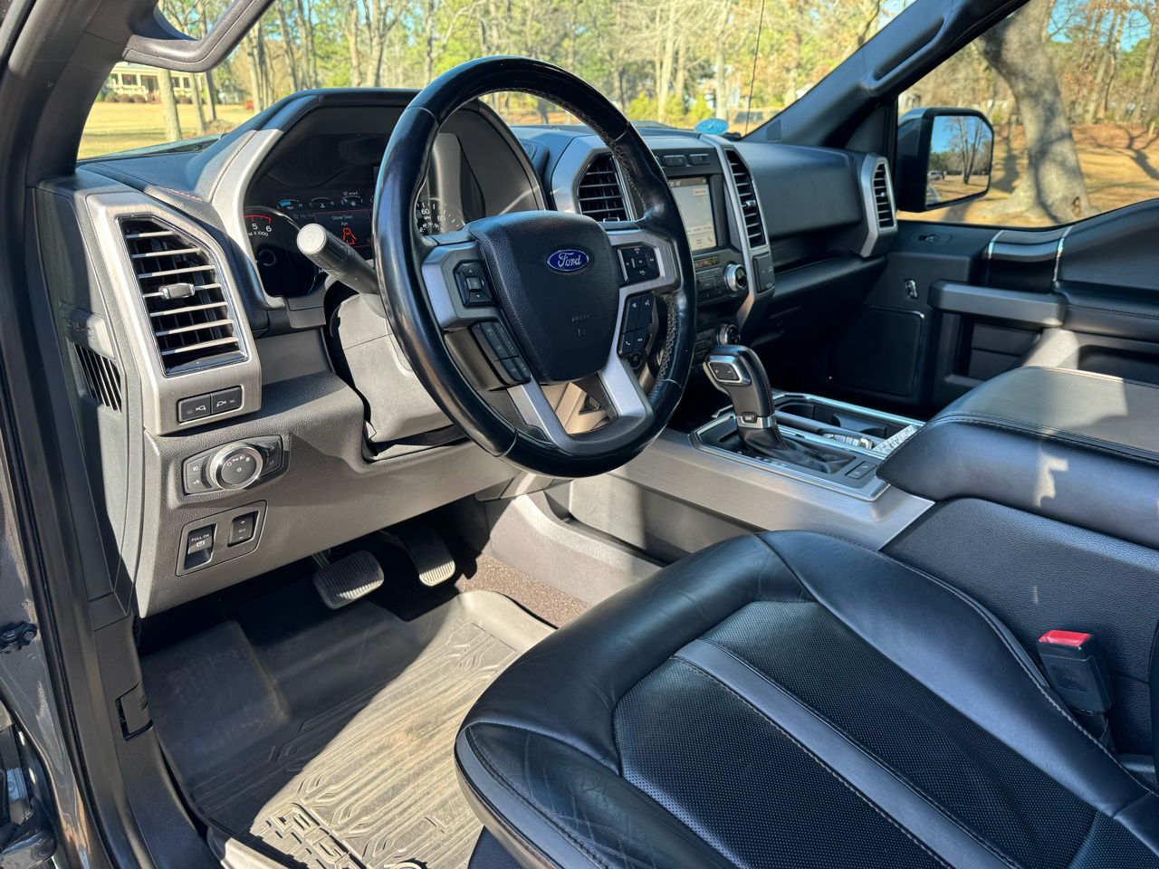 Ford F-150 Platinum 4WD SuperCrew 5.5' Box 2019