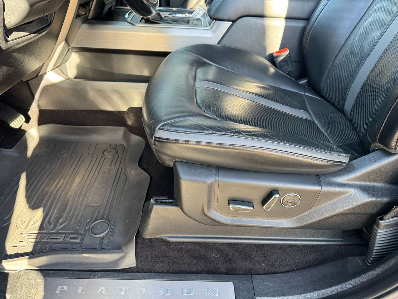 Ford F-150 Platinum 4WD SuperCrew 5.5' Box 2019