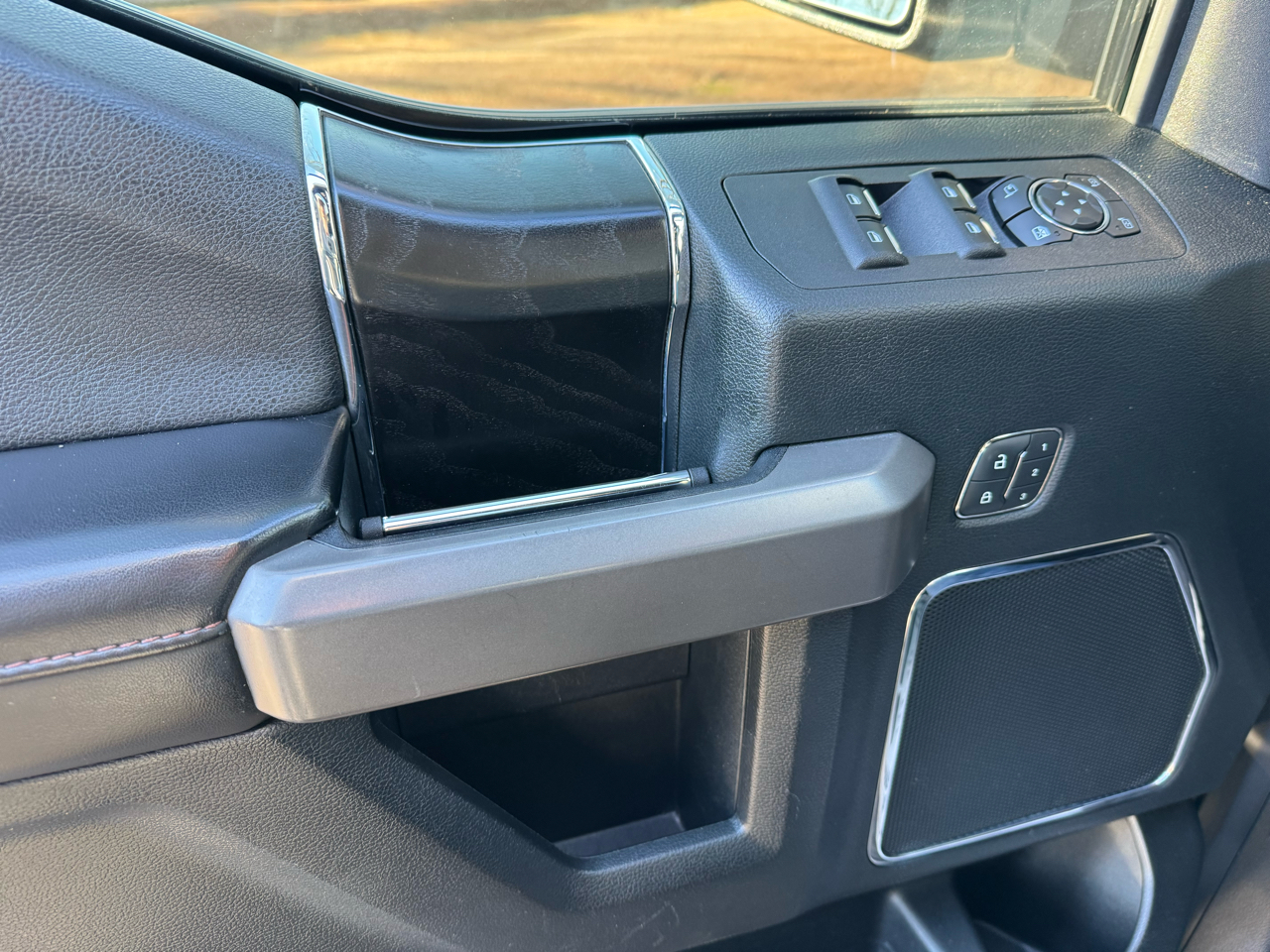 Ford F-150 Platinum 4WD SuperCrew 5.5' Box 2019