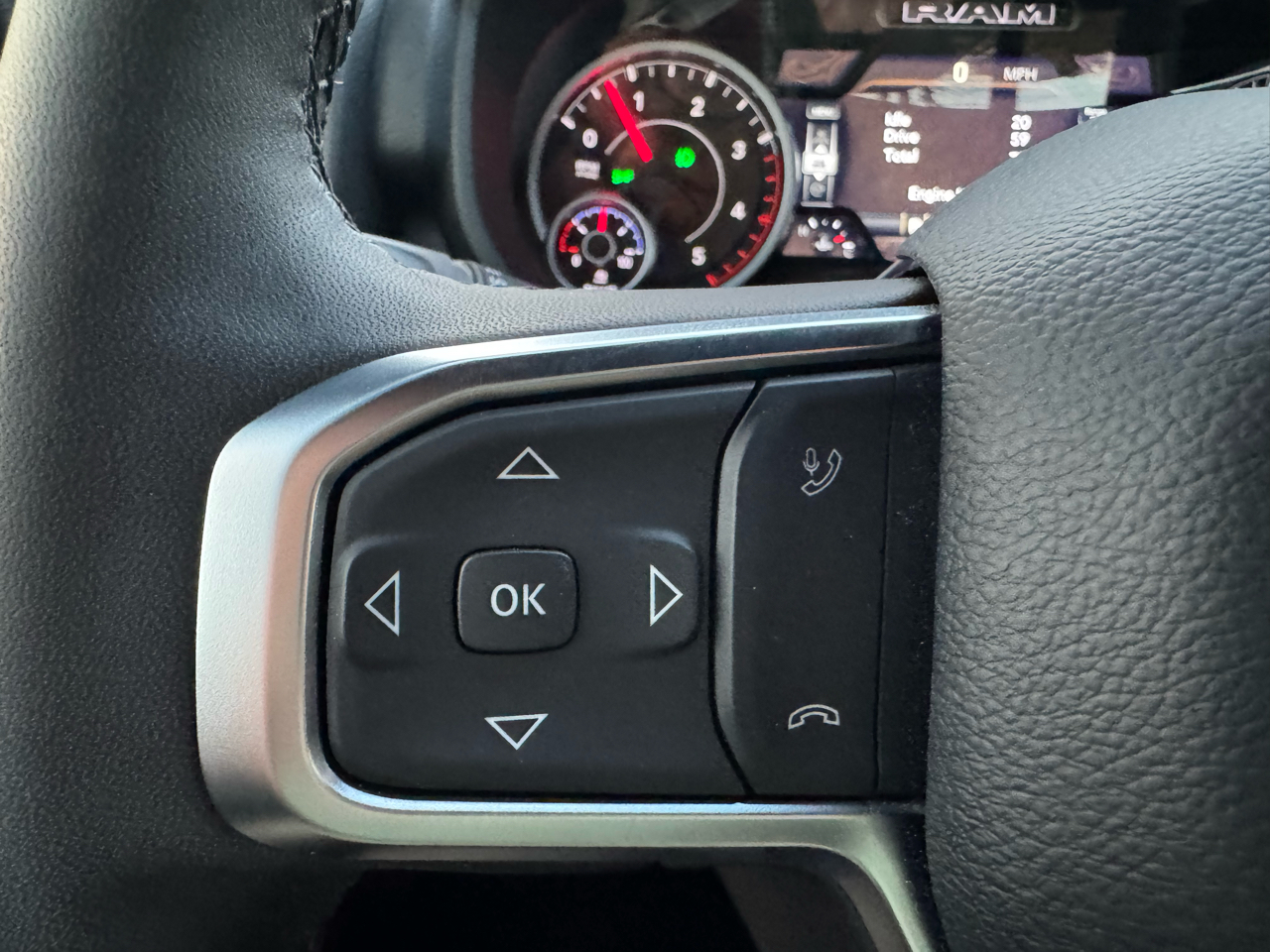 RAM 2500 Big Horn 4x4 Crew Cab 6'4" Box 2025