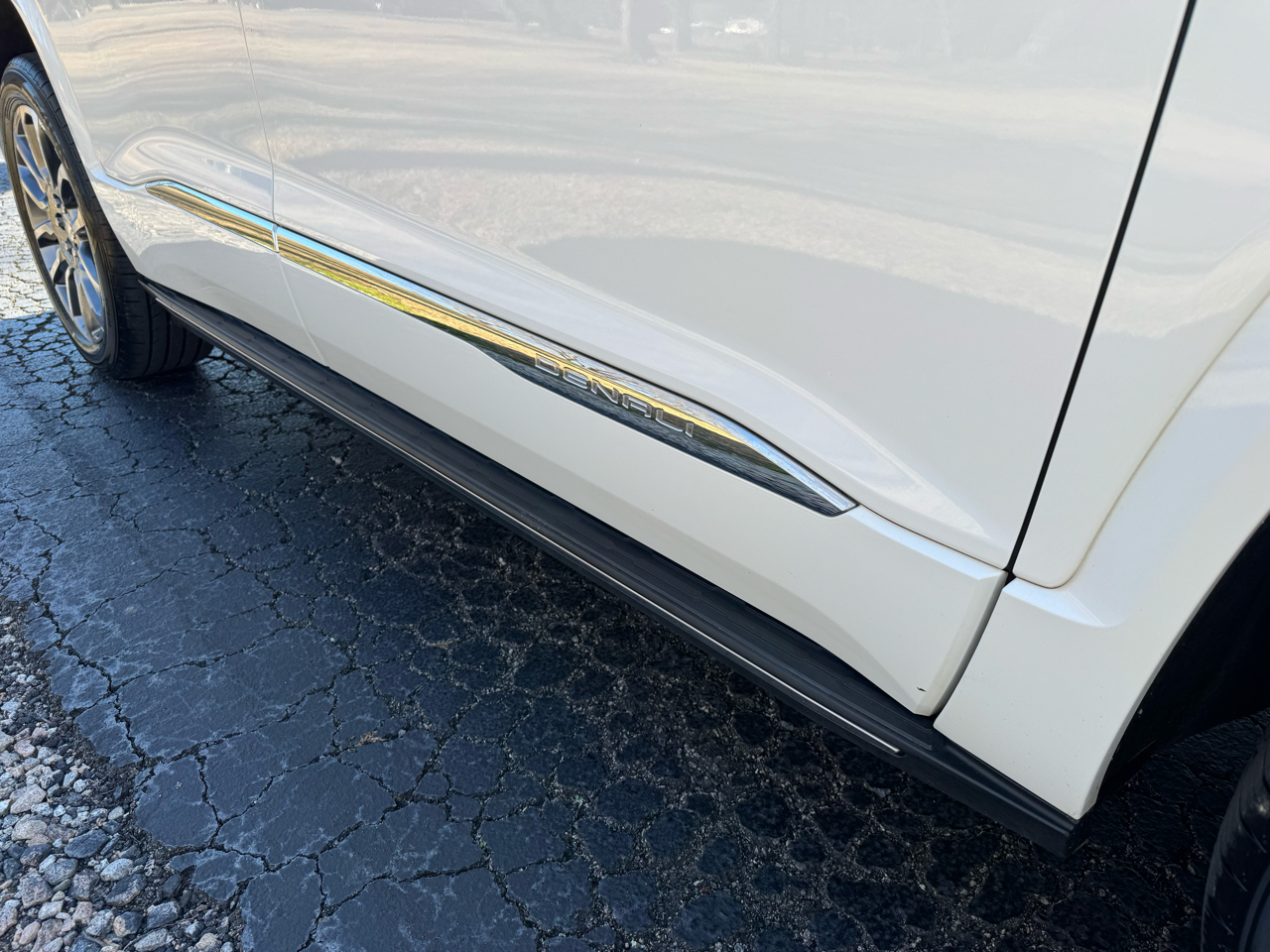 GMC Acadia FWD 4dr Denali 2022