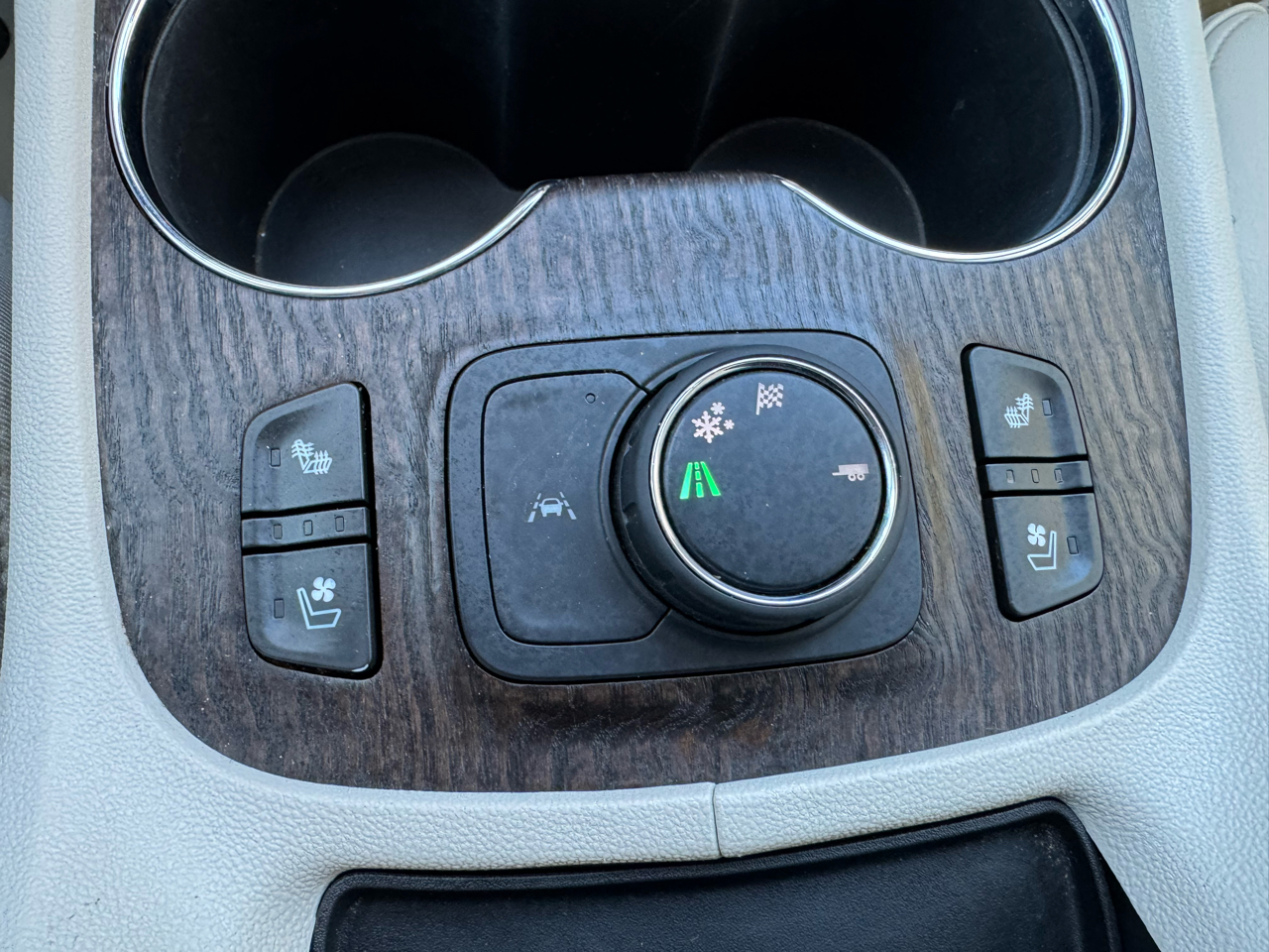 GMC Acadia FWD 4dr Denali 2022