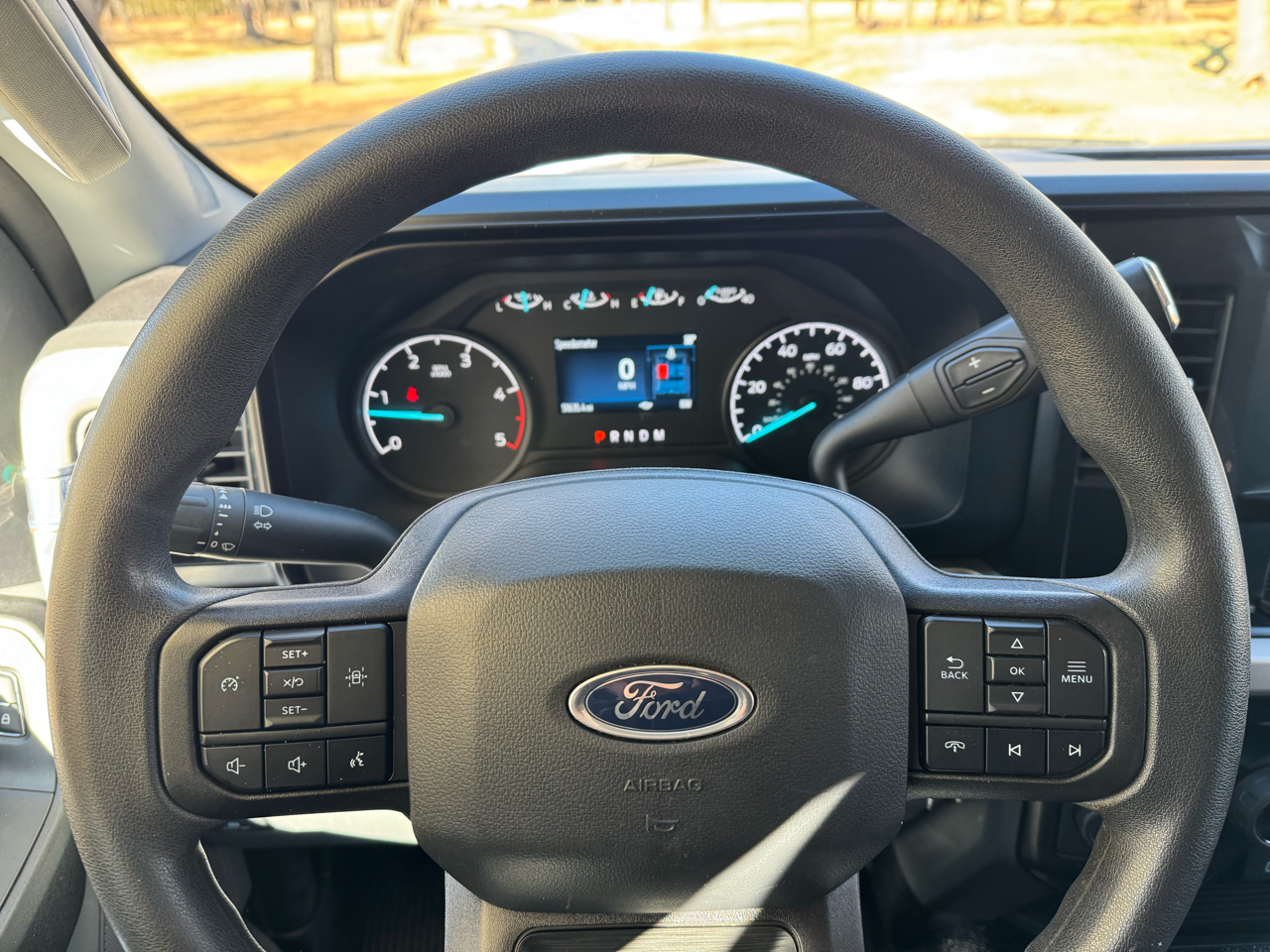 Ford Super Duty F-550 DRW XL 4WD Crew Cab 203" WB 84" CA 2024