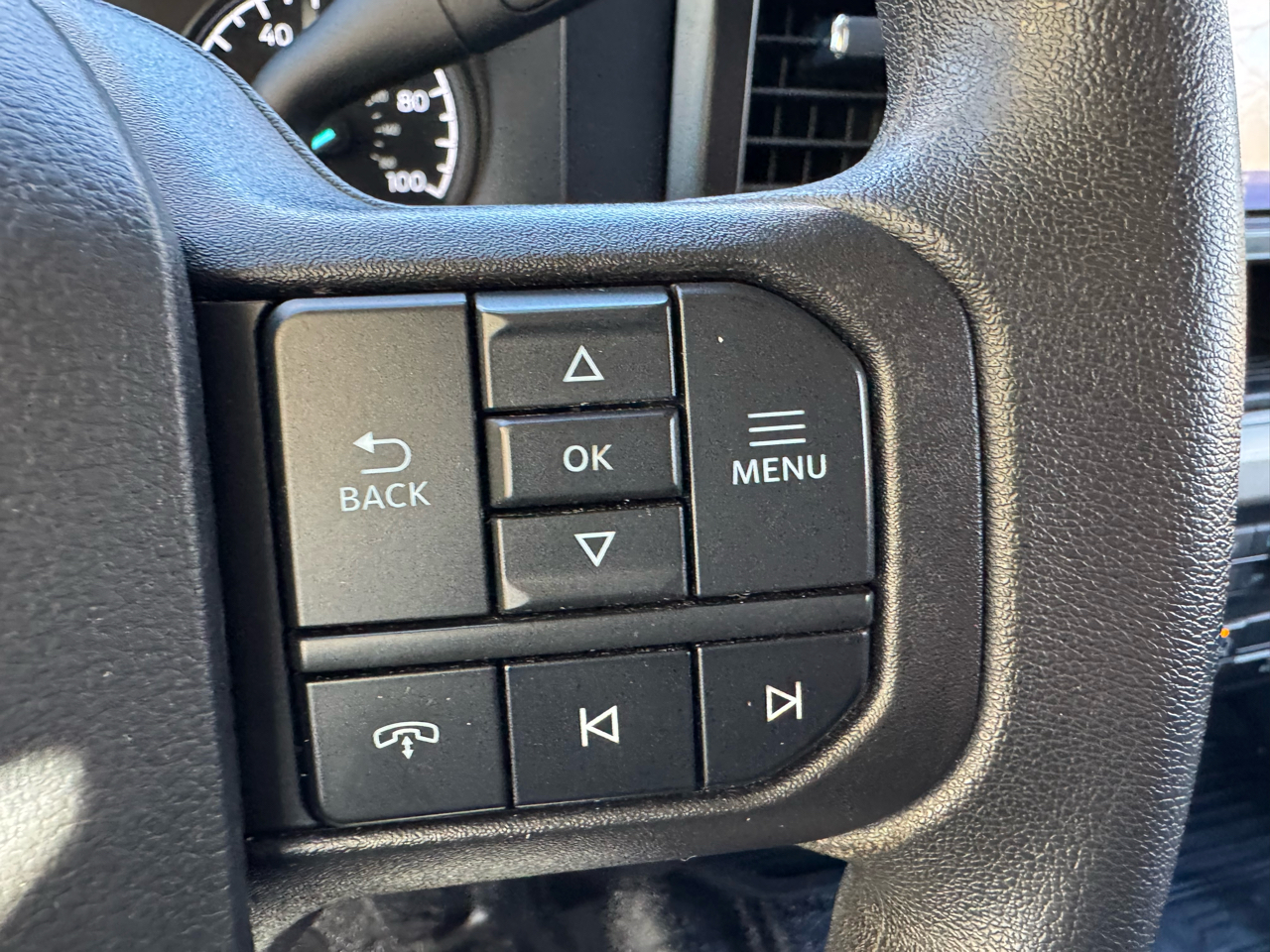 Ford Super Duty F-550 DRW XL 4WD Crew Cab 203" WB 84" CA 2024