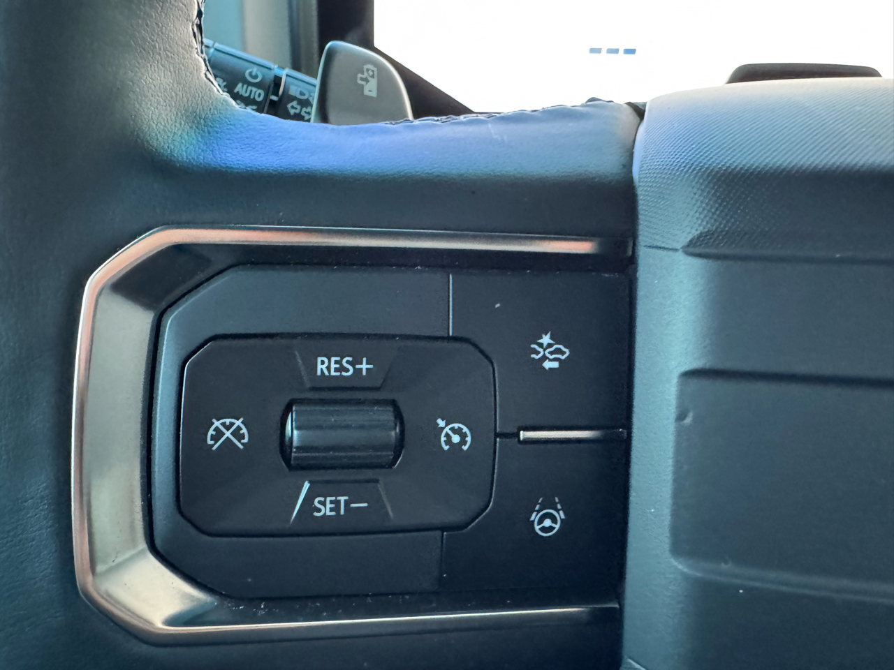 GMC HUMMER EV Pickup e4WD Crew Cab 3X 2024