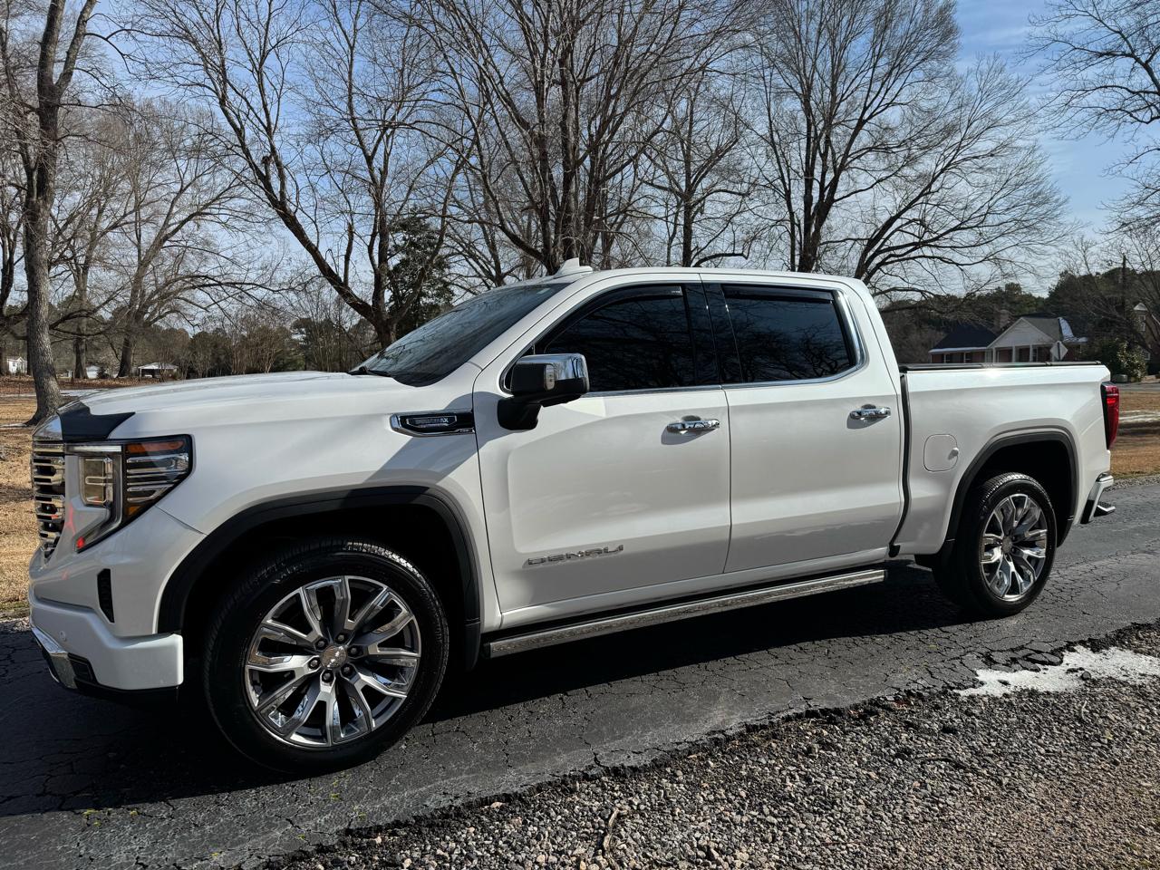 GMC Sierra 1500 4WD Crew Cab 147" Denali 2023