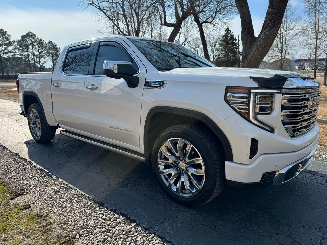 GMC Sierra 1500 4WD Crew Cab 147" Denali 2023