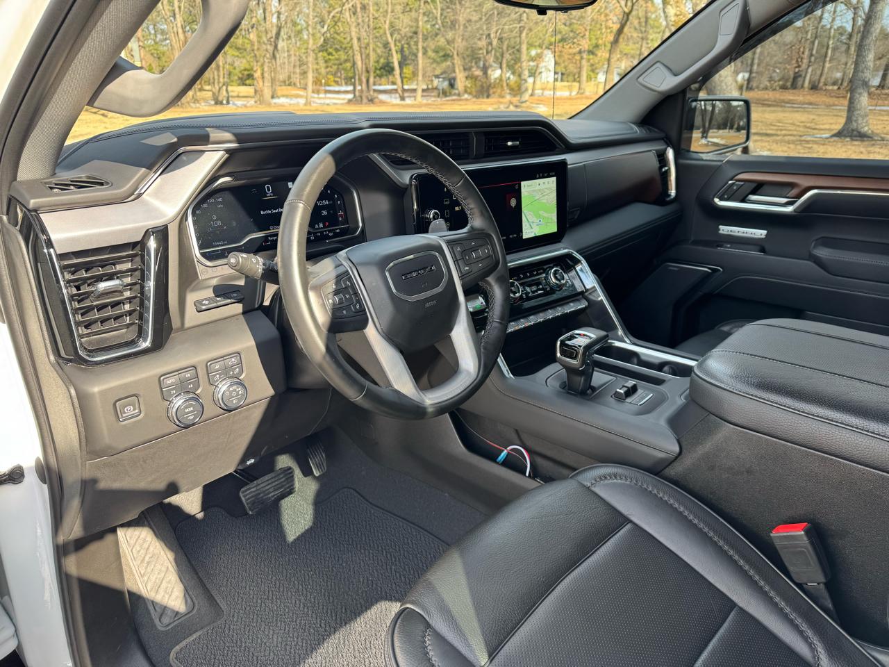 GMC Sierra 1500 4WD Crew Cab 147" Denali 2023