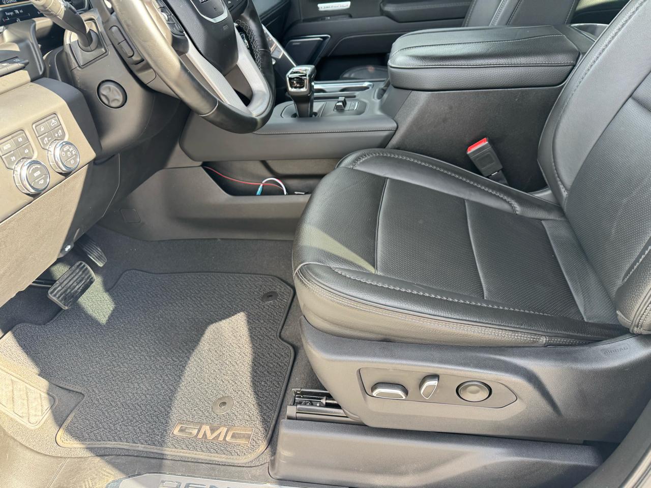 GMC Sierra 1500 4WD Crew Cab 147" Denali 2023