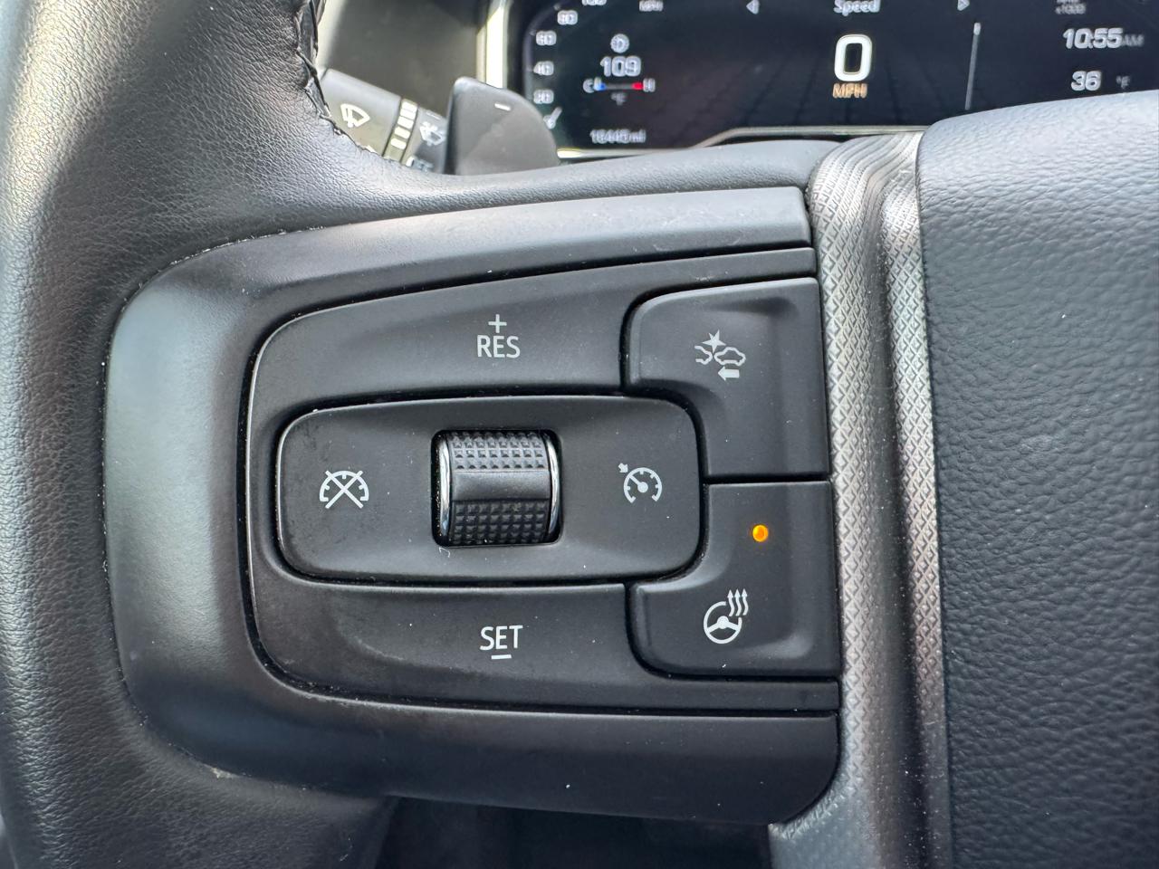 GMC Sierra 1500 4WD Crew Cab 147" Denali 2023