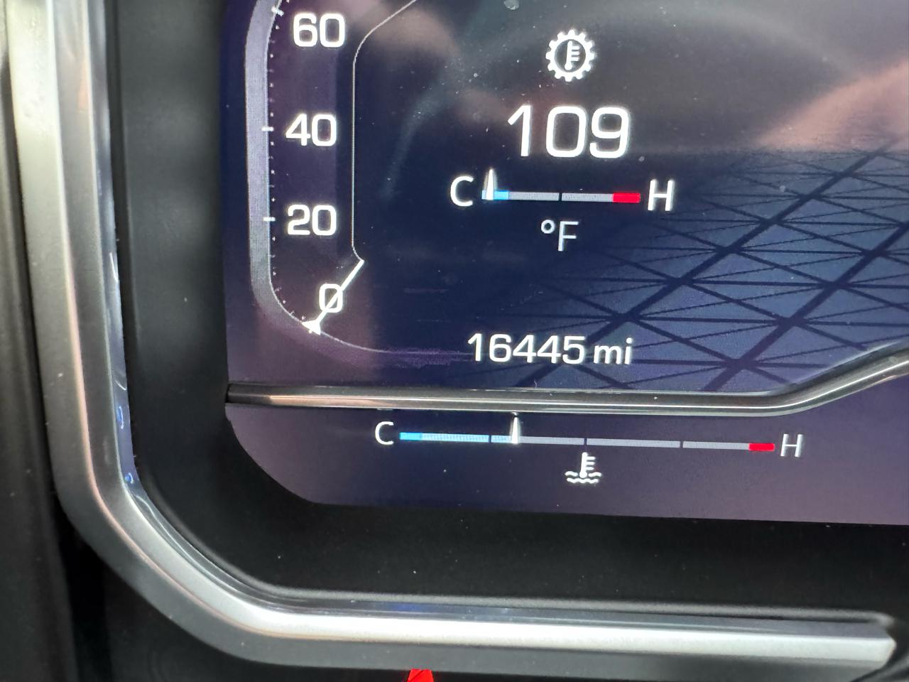 GMC Sierra 1500 4WD Crew Cab 147" Denali 2023