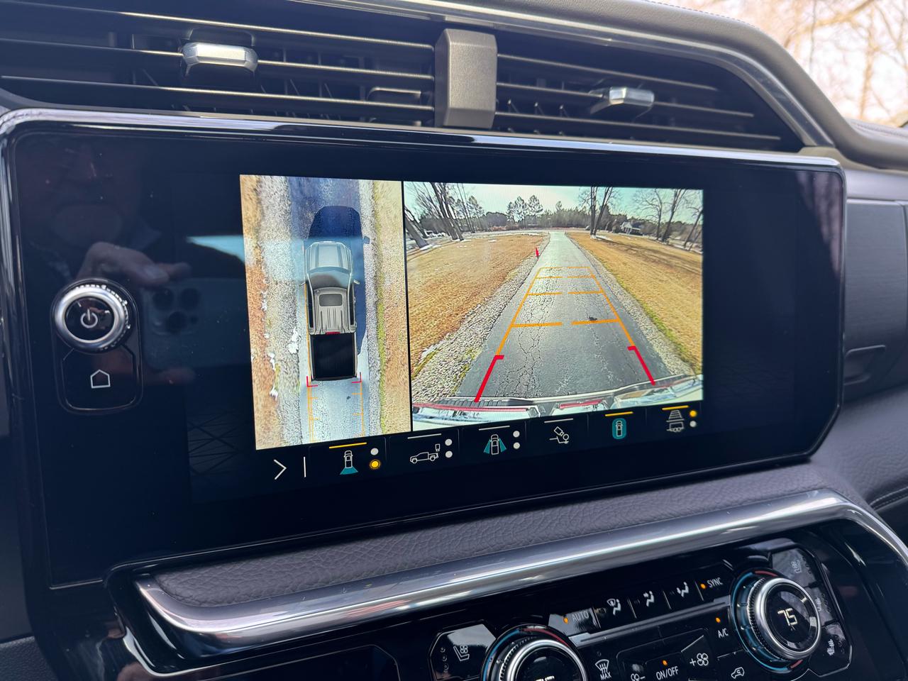 GMC Sierra 1500 4WD Crew Cab 147" Denali 2023