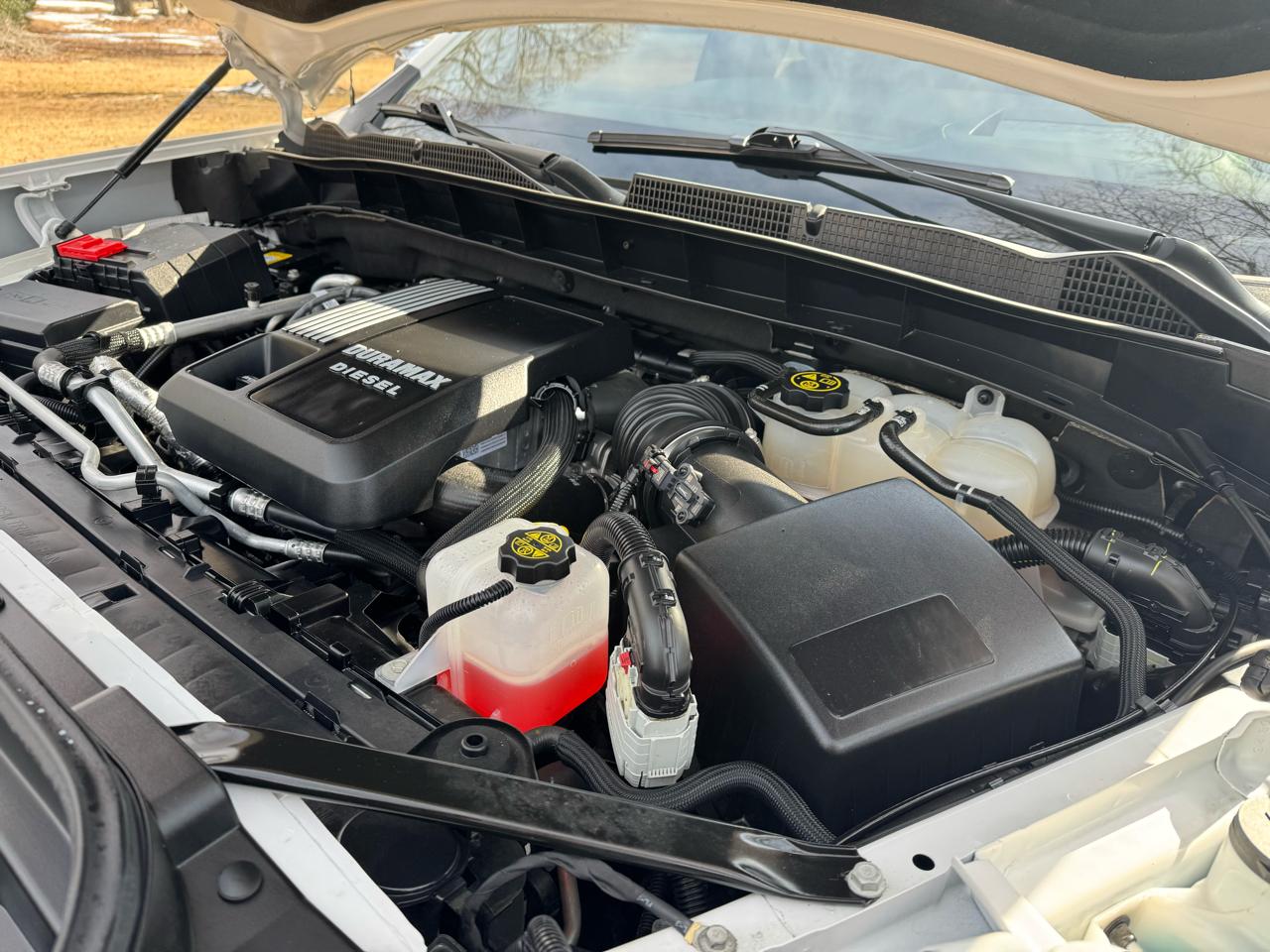 GMC Sierra 1500 4WD Crew Cab 147" Denali 2023