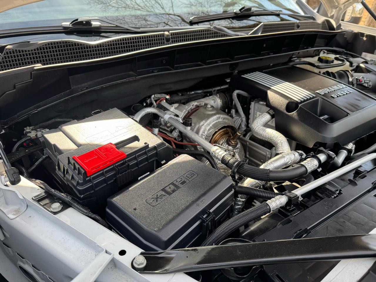 GMC Sierra 1500 4WD Crew Cab 147" Denali 2023