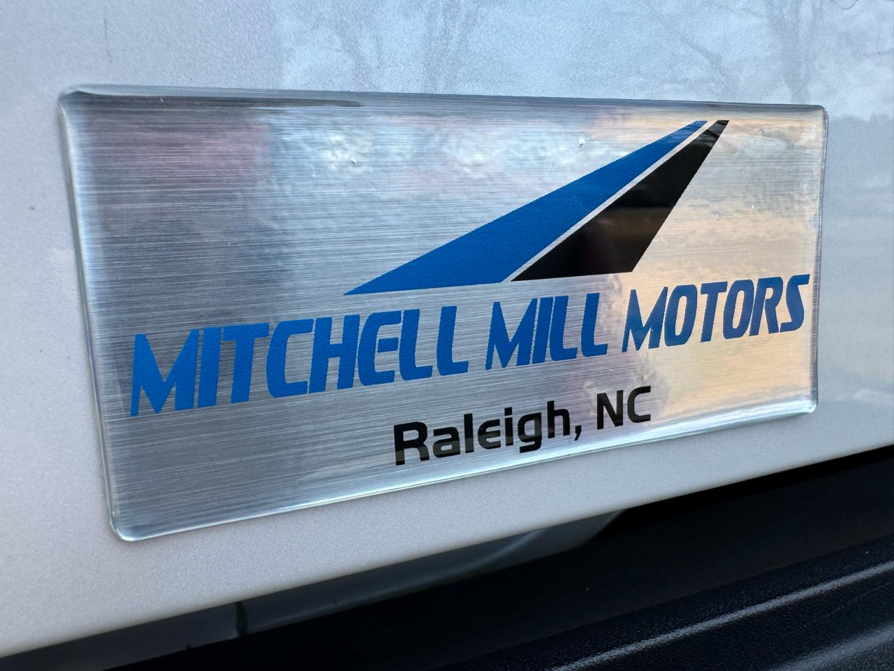 GMC Sierra 1500 4WD Crew Cab 147" Denali 2023