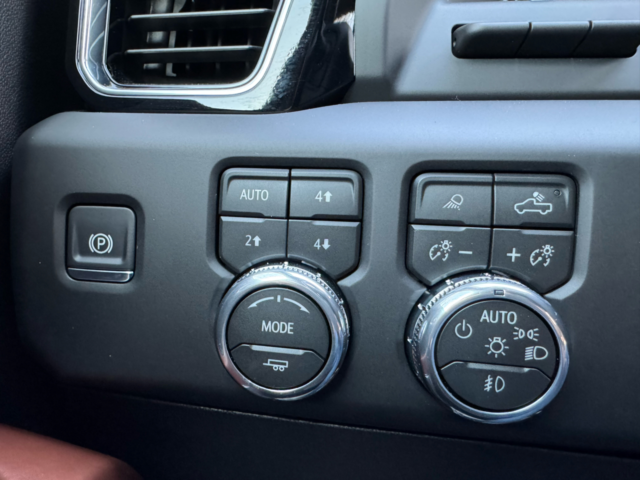 GMC Sierra 2500HD 4WD Crew Cab 159" Denali Ultimate 2026