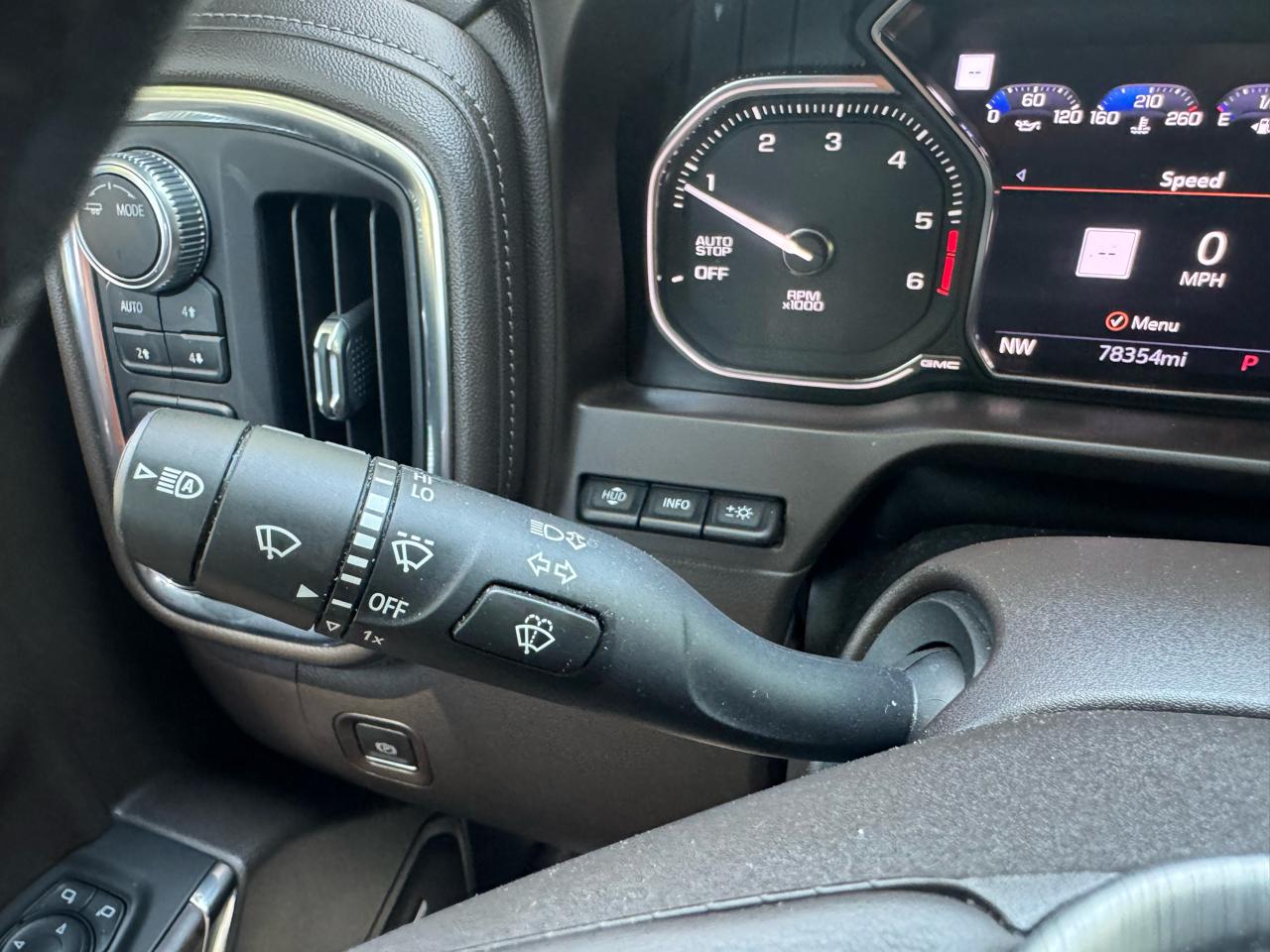 GMC Sierra 1500 4WD Crew Cab 147" Denali 2020