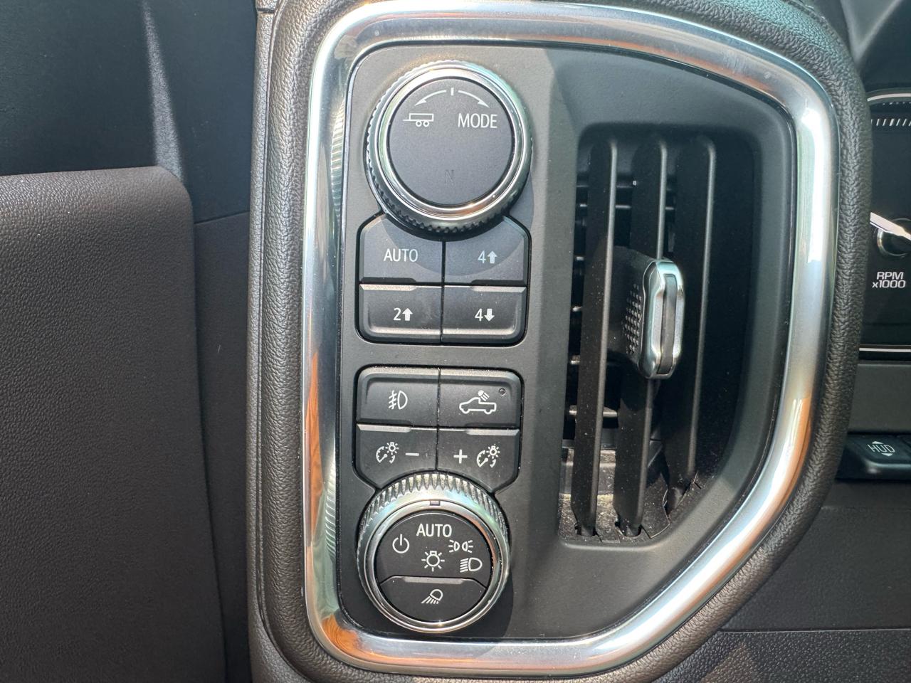 GMC Sierra 1500 4WD Crew Cab 147" Denali 2020