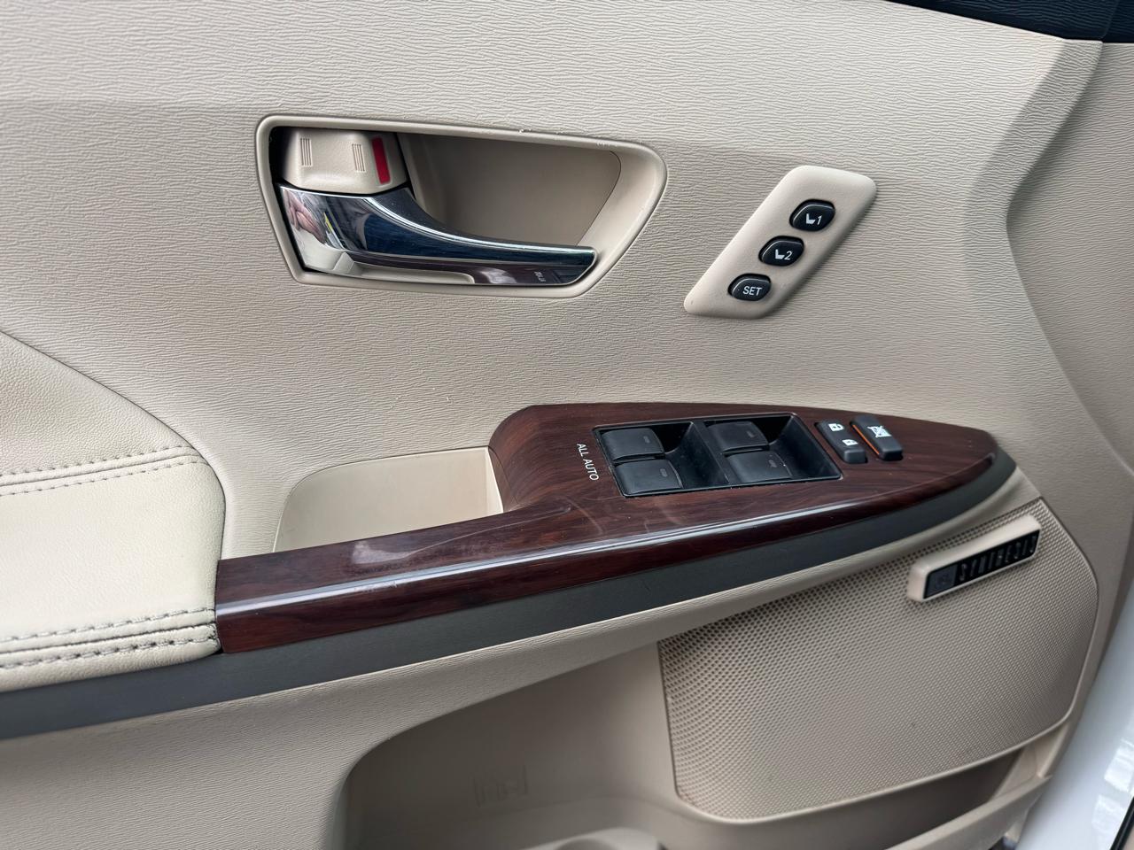 Toyota Venza 4dr Wgn V6 AWD Limited (Natl) 2014