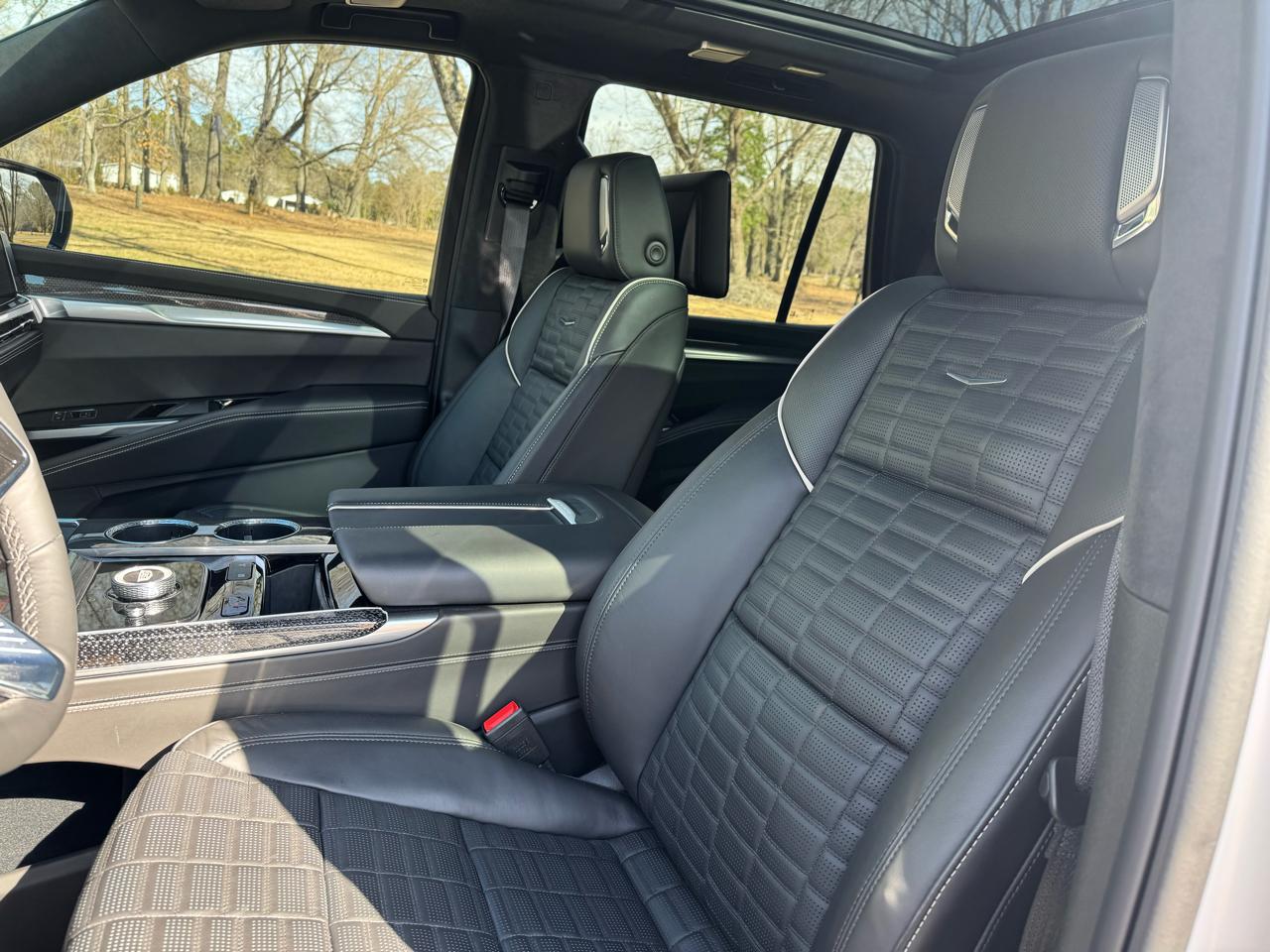 Cadillac Escalade AWD 4dr V-Series 2025