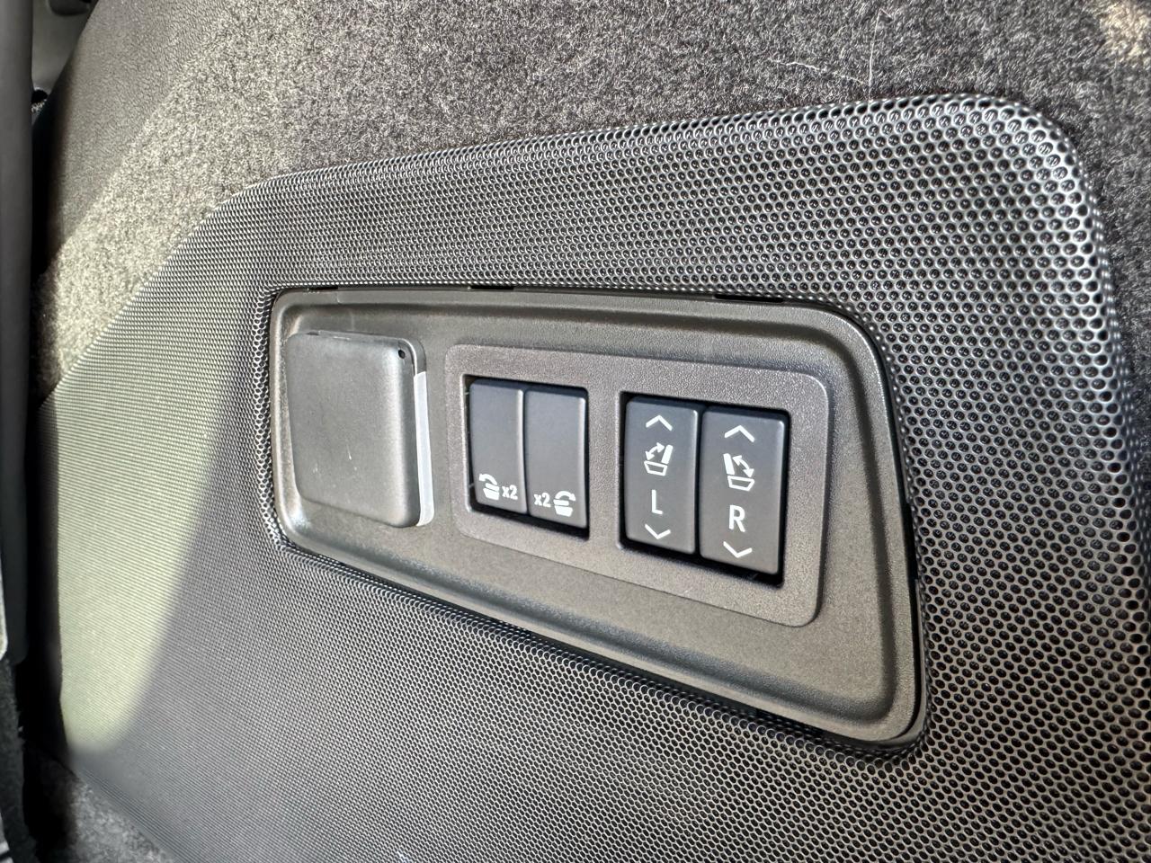 Cadillac Escalade AWD 4dr V-Series 2025