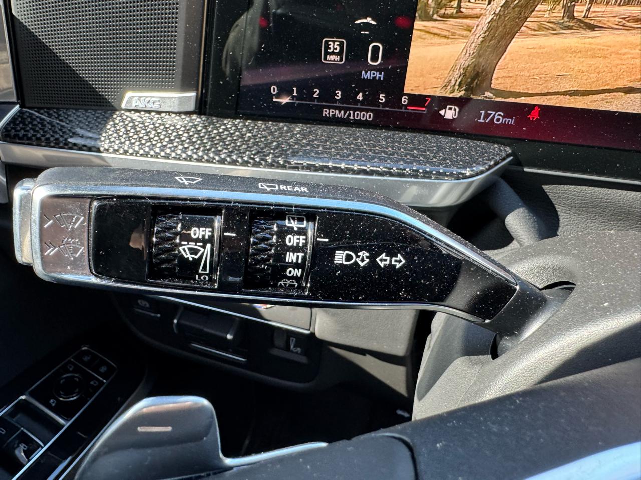 Cadillac Escalade AWD 4dr V-Series 2025