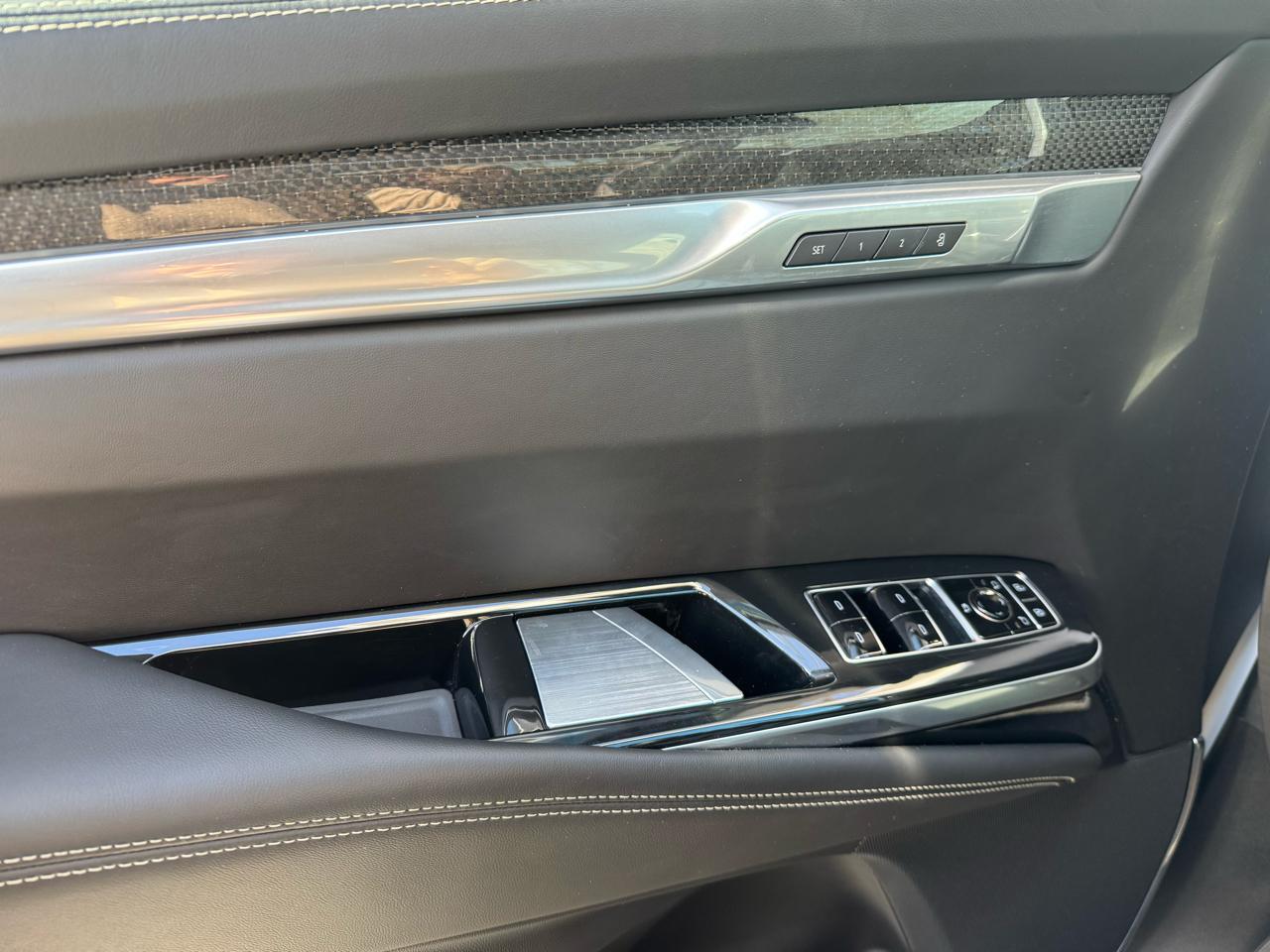 Cadillac Escalade AWD 4dr V-Series 2025