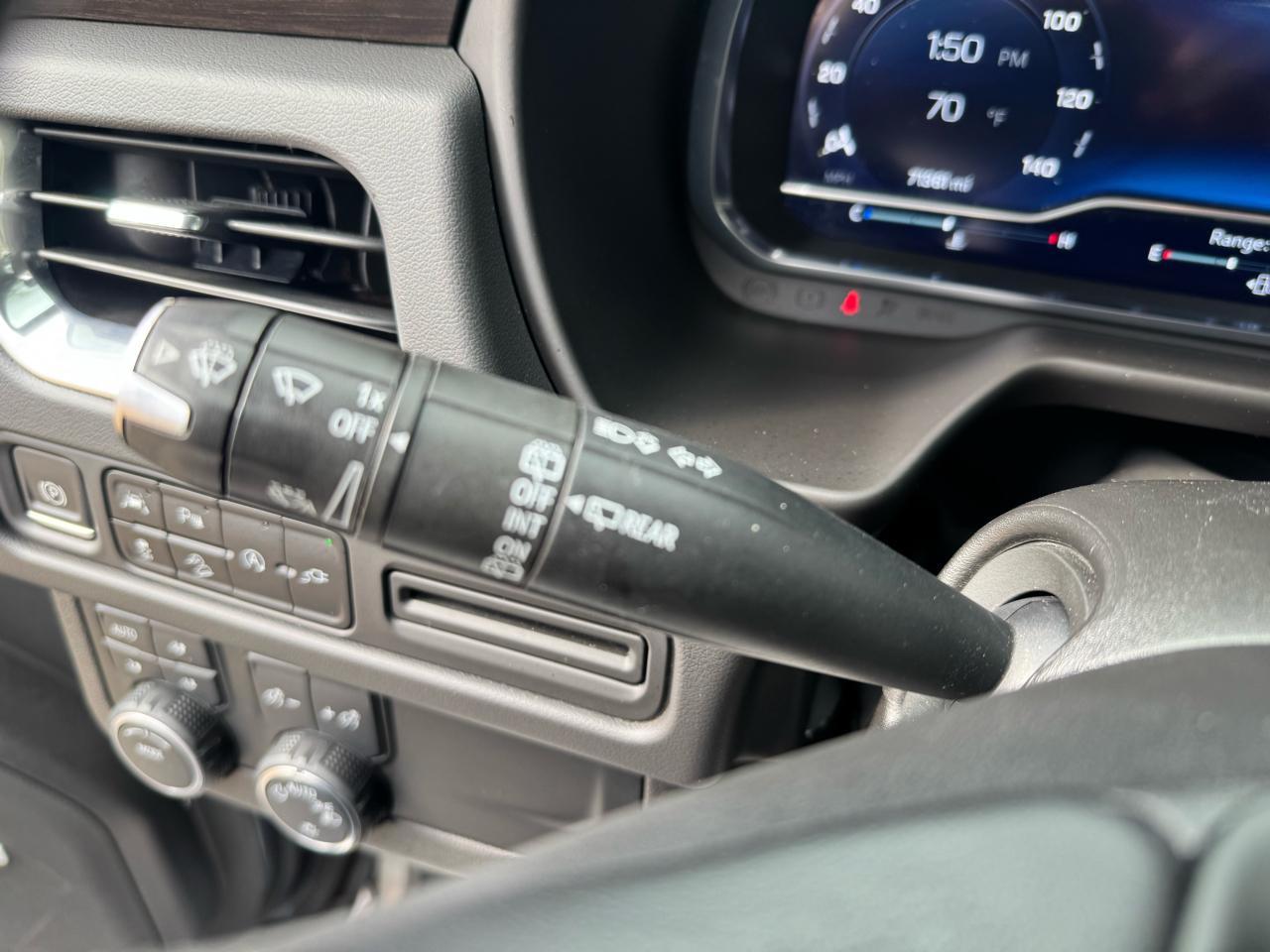 Chevrolet Suburban 4WD 4dr Z71 2022