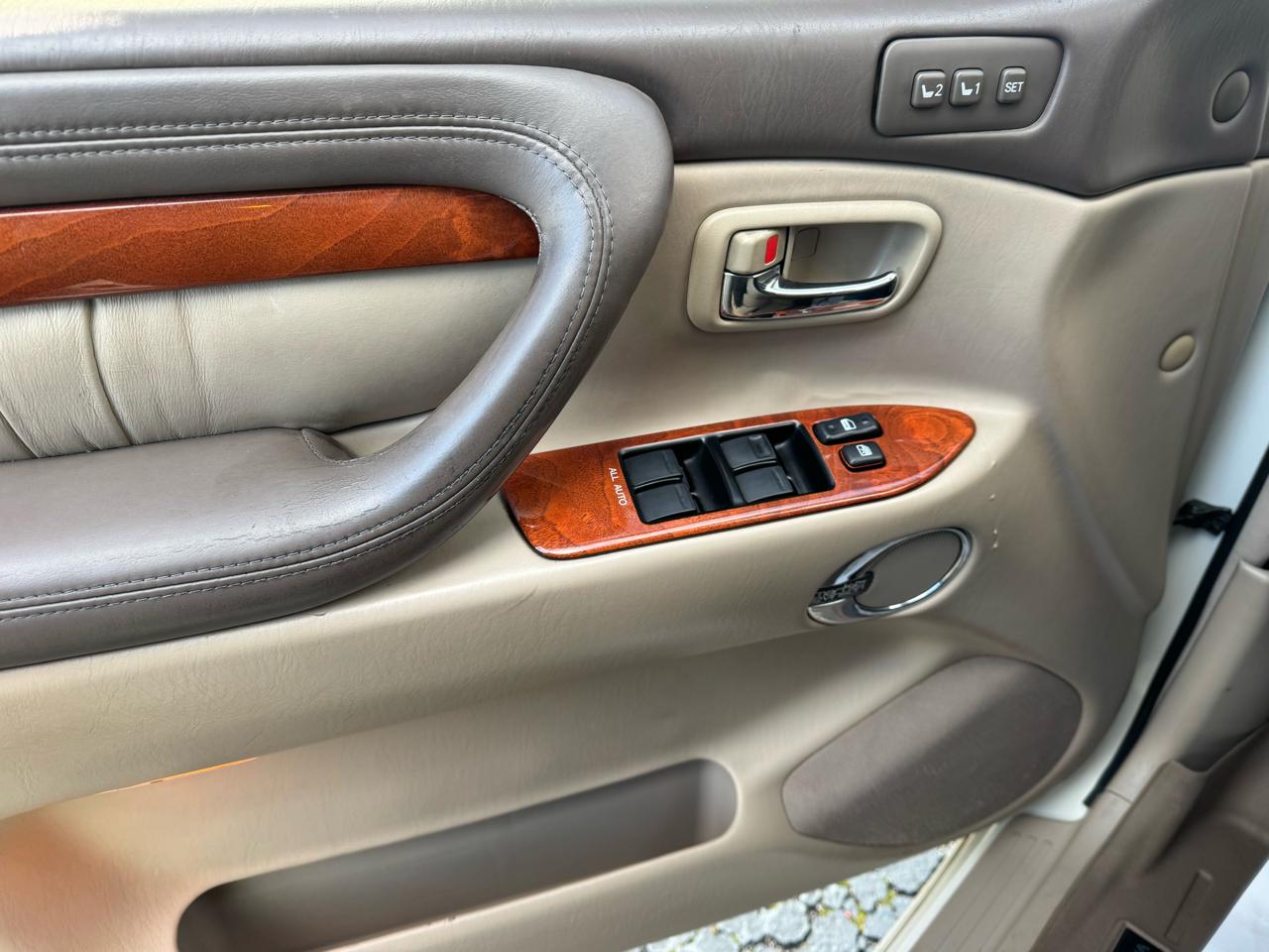 Lexus LX 470 4dr SUV 2001