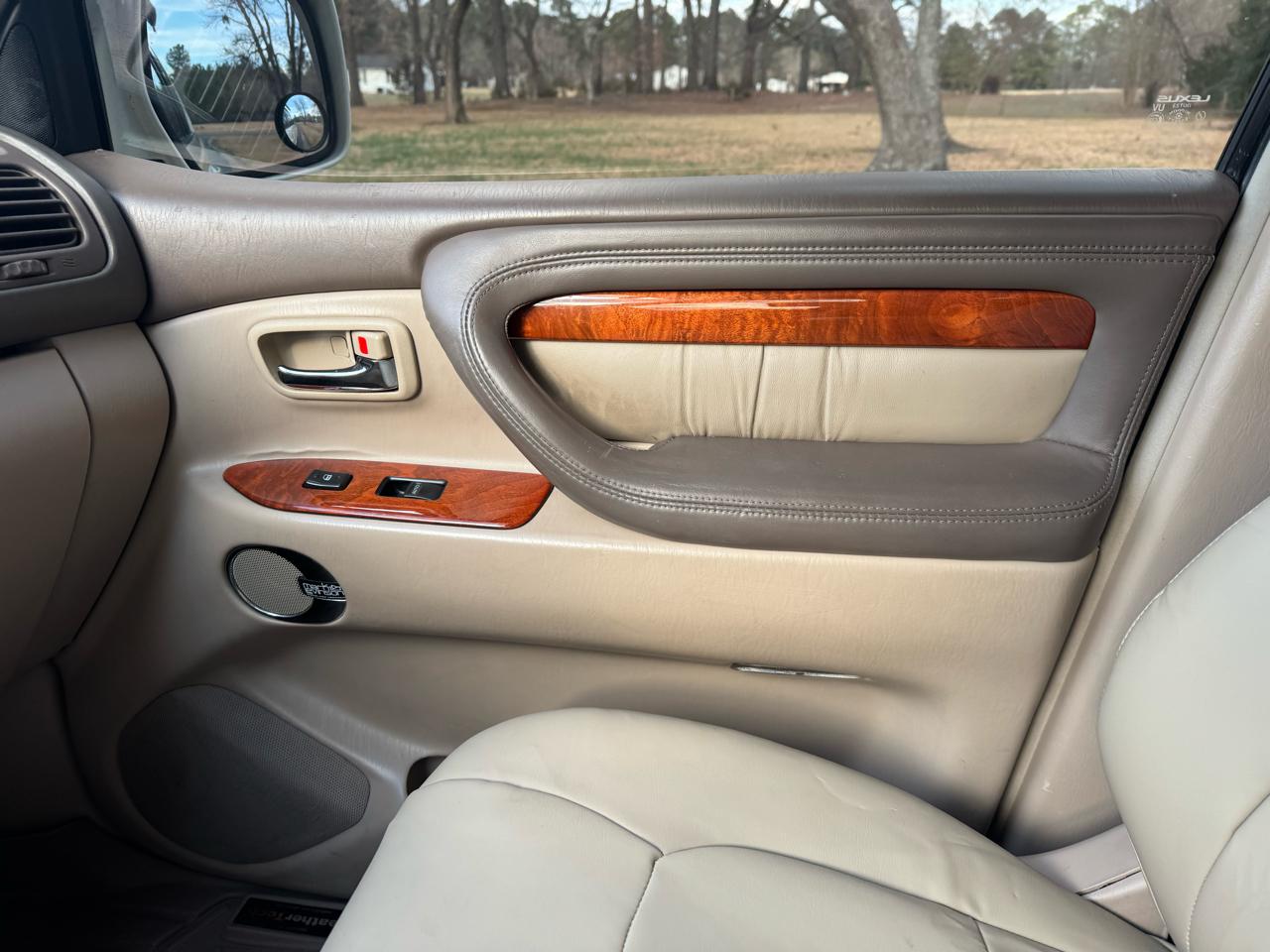 Lexus LX 470 4dr SUV 2001