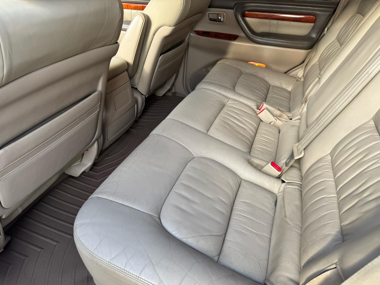 Lexus LX 470 4dr SUV 2001