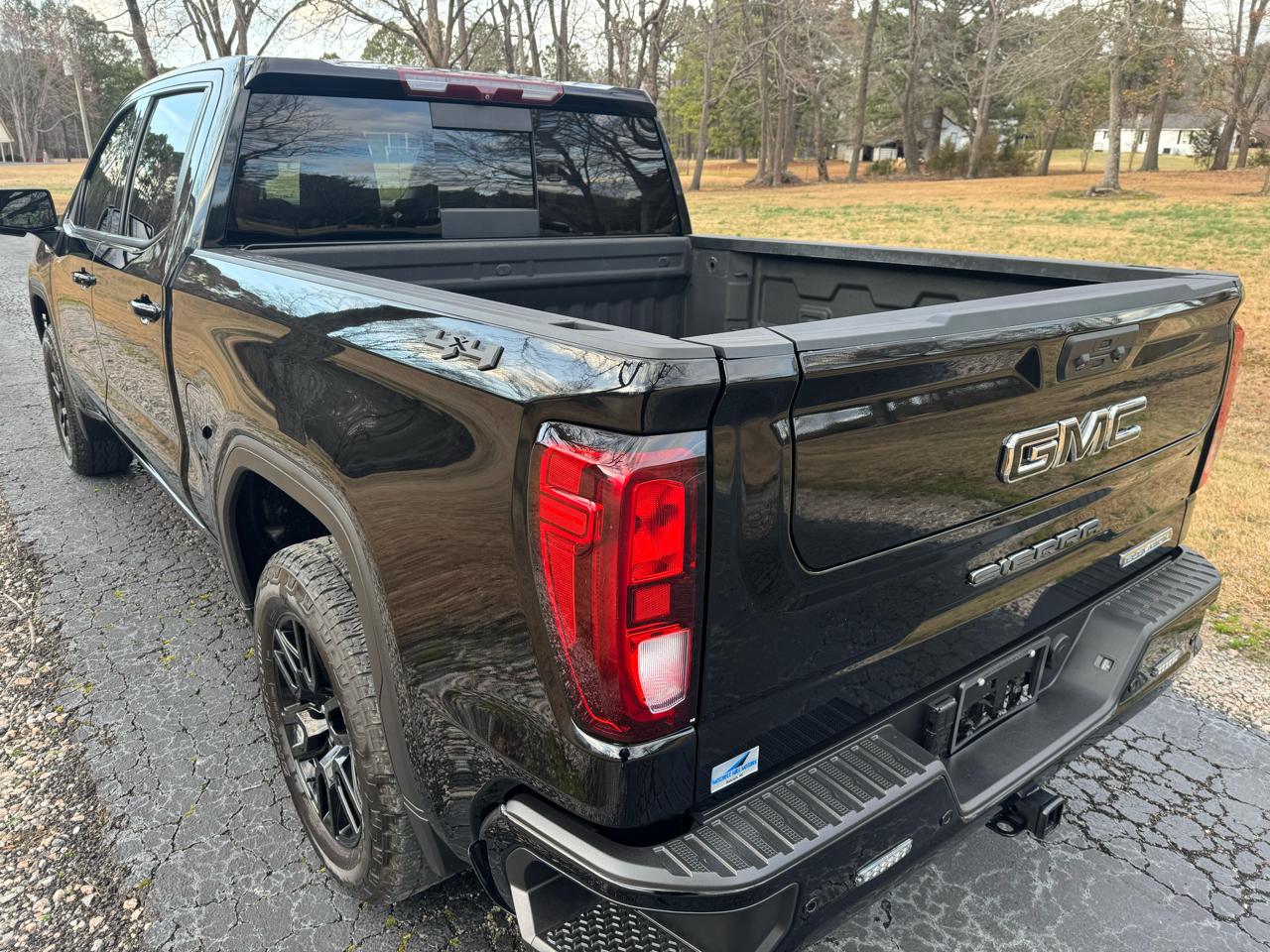 GMC Sierra 1500 4WD Crew Cab 147" Elevation w/3SB 2022