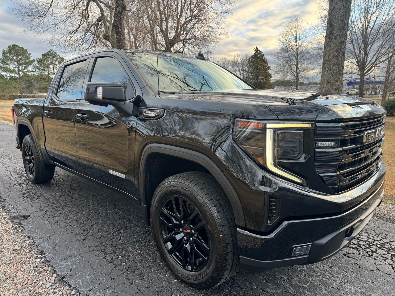 GMC Sierra 1500 4WD Crew Cab 147" Elevation w/3SB 2022