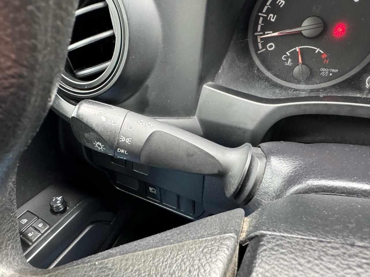 Toyota Tacoma 2WD SR5 Access Cab 6' Bed I4 AT (Natl) 2022