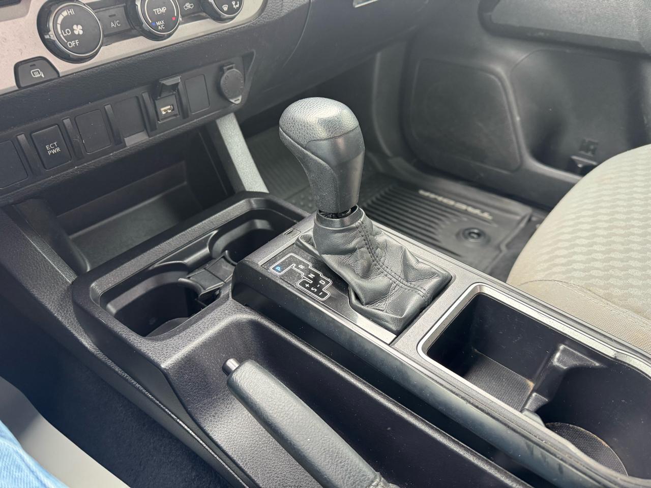 Toyota Tacoma 2WD SR5 Access Cab 6' Bed I4 AT (Natl) 2022