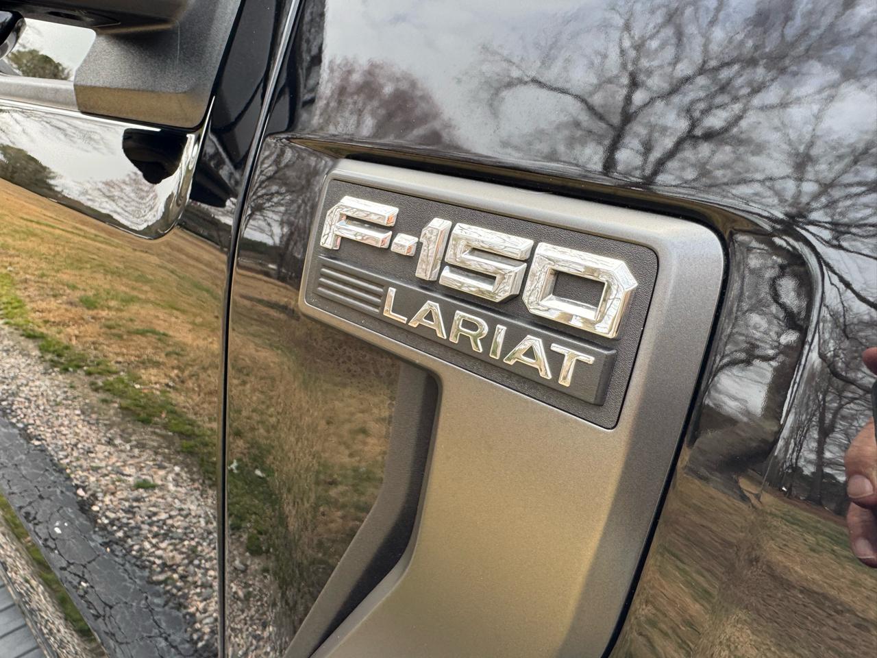 Ford F-150 Lariat 4WD SuperCrew 5.5' Box 2023