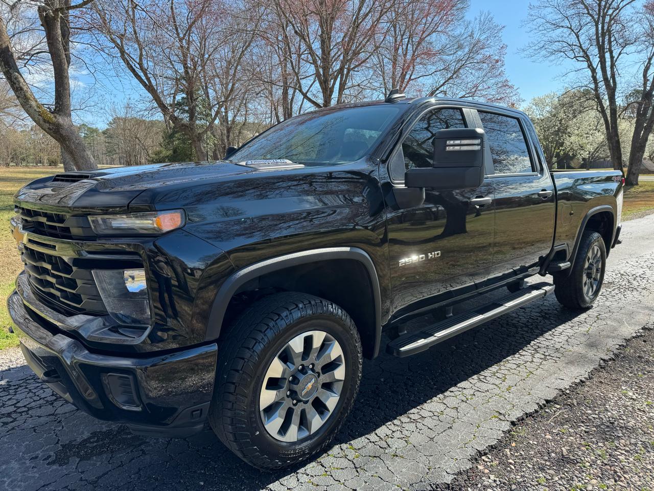 Chevrolet Silverado 2500HD 4WD Crew Cab 159" Custom 2024