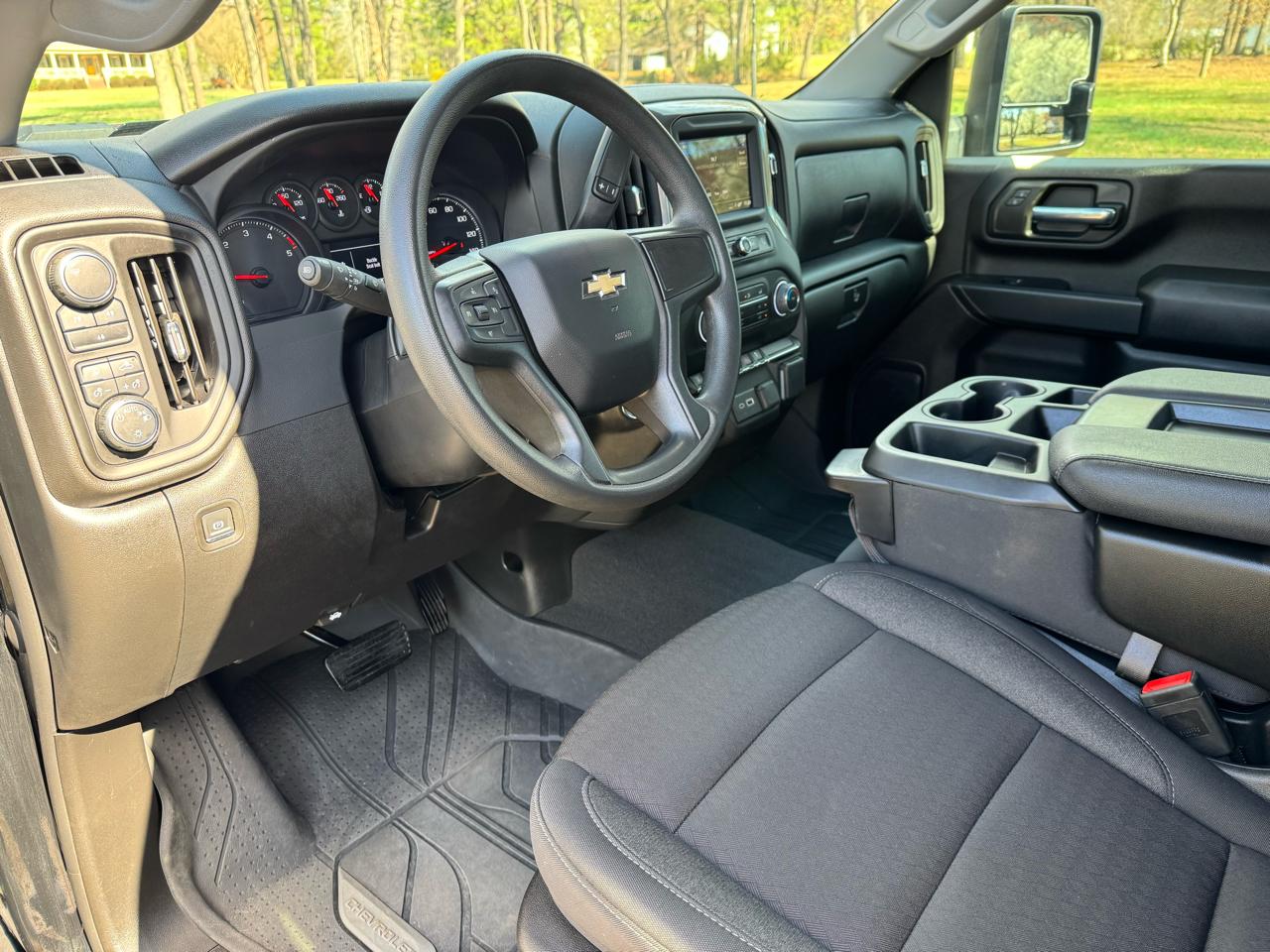 Chevrolet Silverado 2500HD 4WD Crew Cab 159" Custom 2024